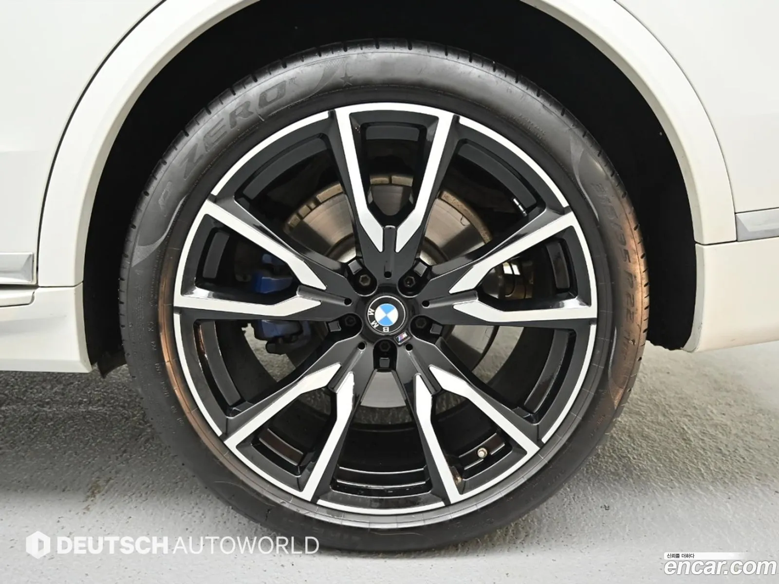 BMW X7 2021 — 14
