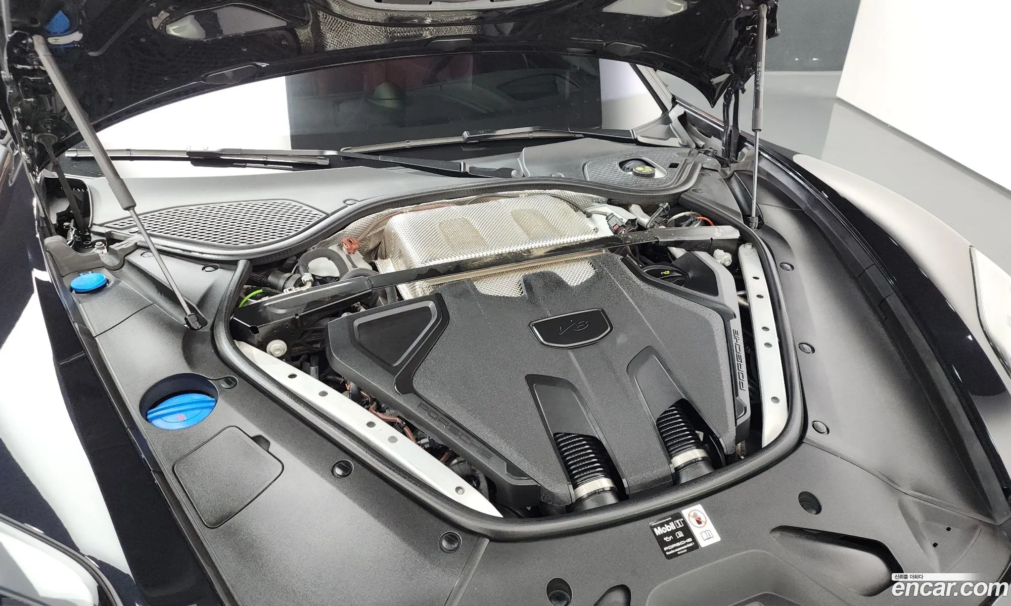 Porsche Panamera 2025 WP0AG2YA7SL070184 — 4