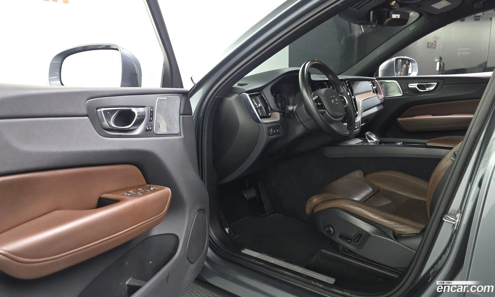 Volvo XC60 2021 — 11