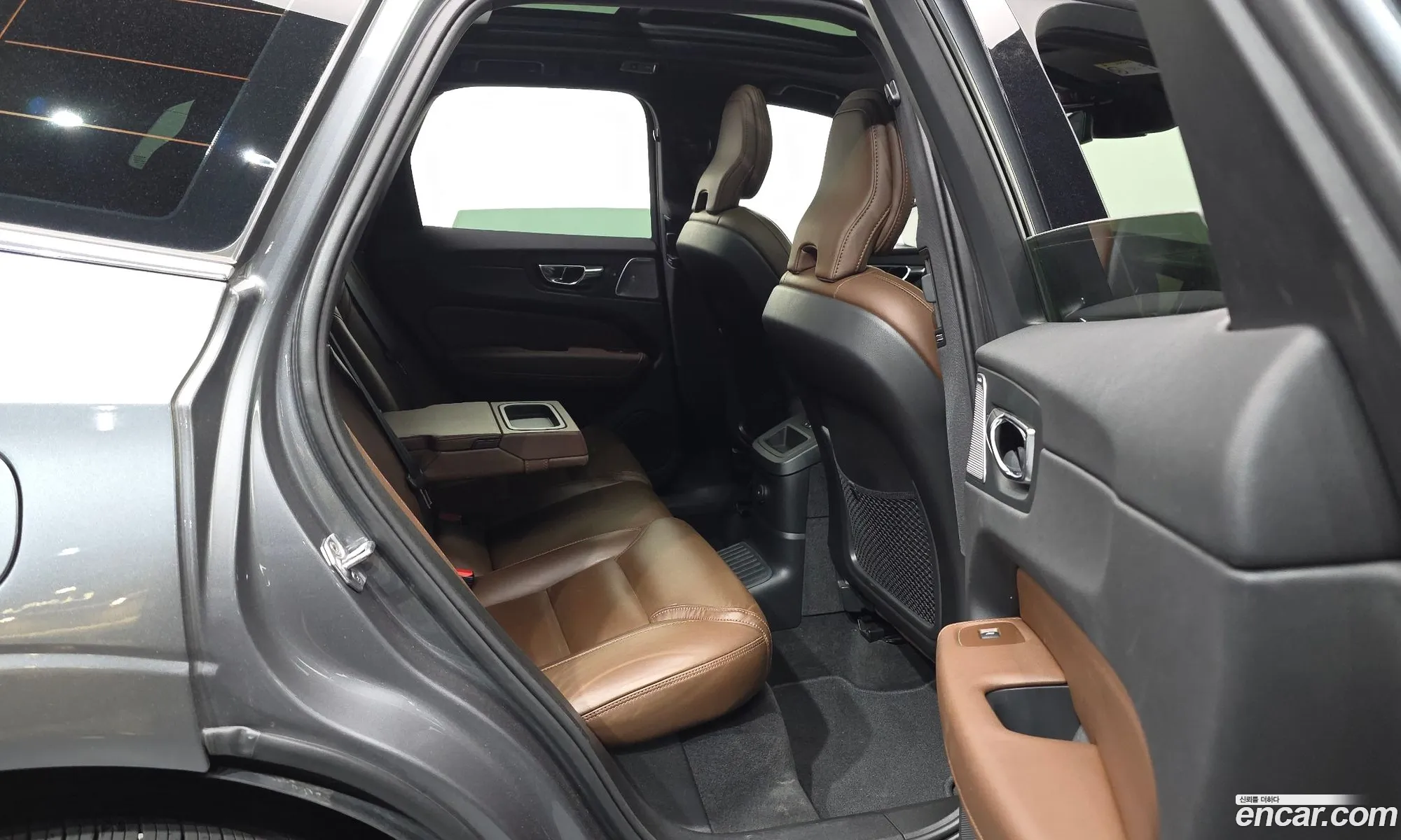 Volvo XC60 2021 — 12