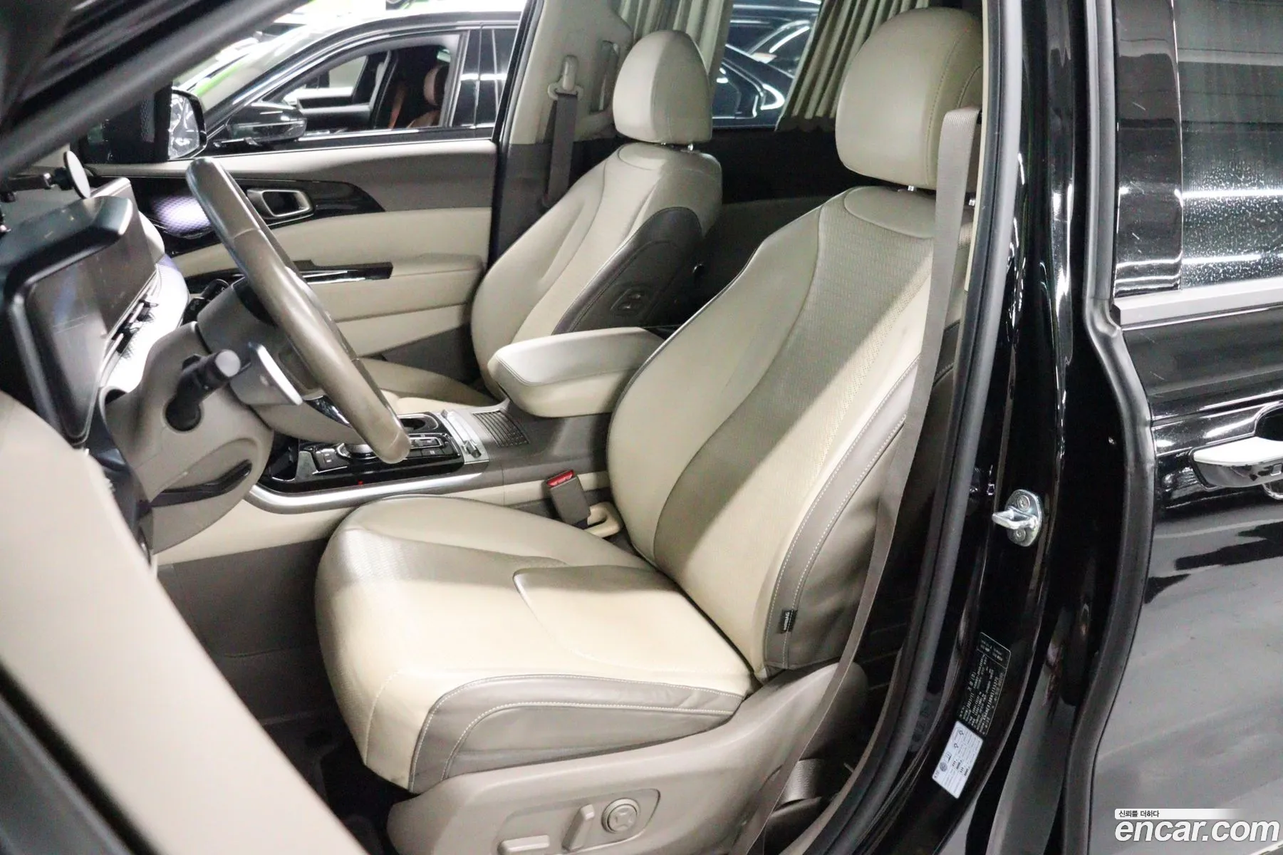 Kia Carnival 2021 — 12