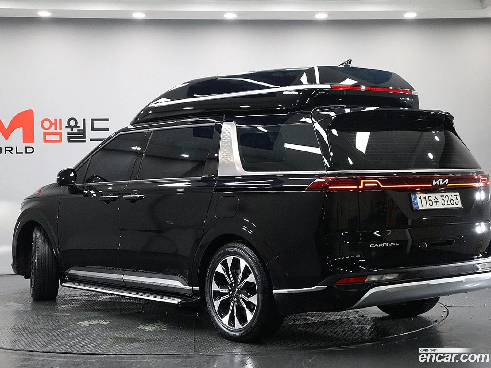 Kia Carnival 2021 — 10