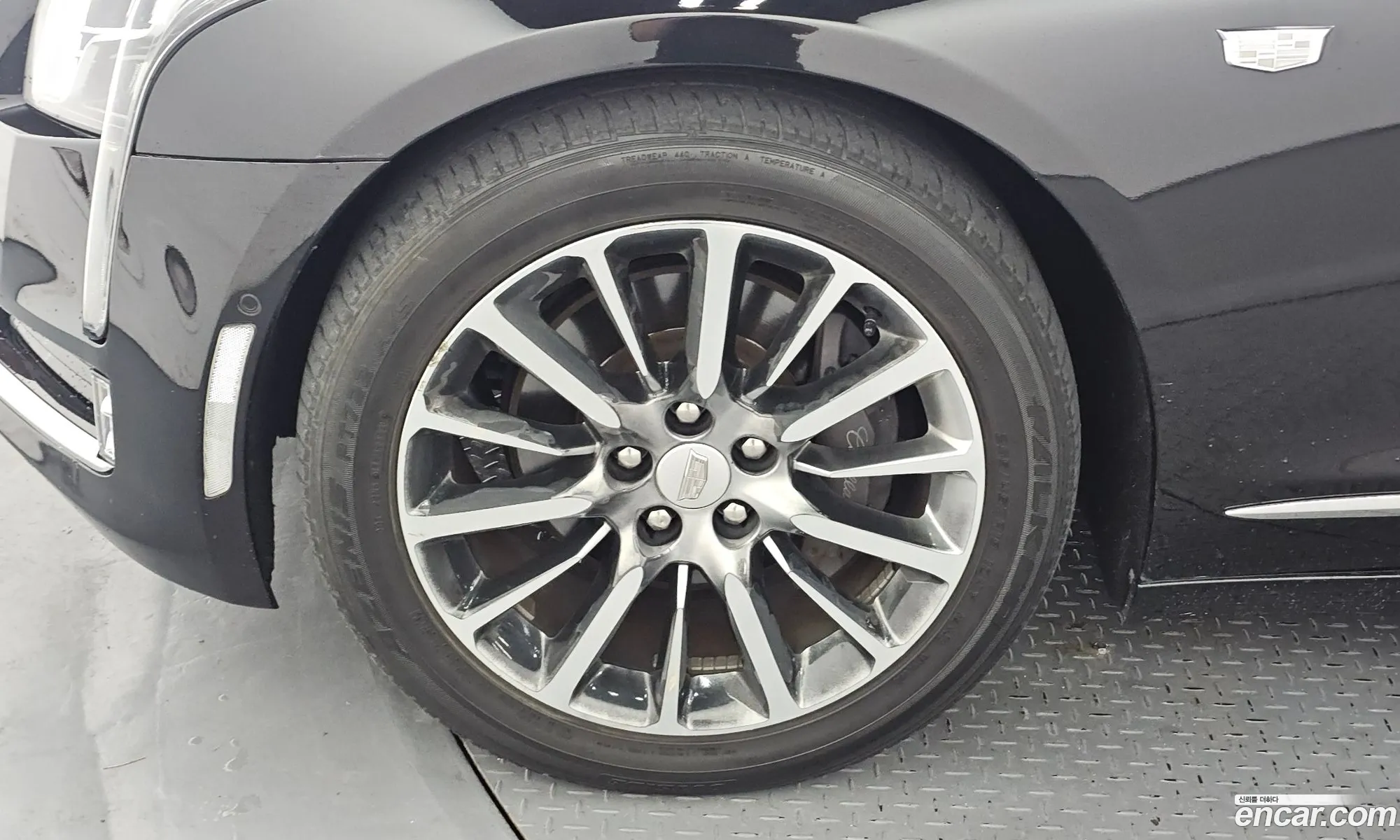 Cadillac CT6 2016 — 12