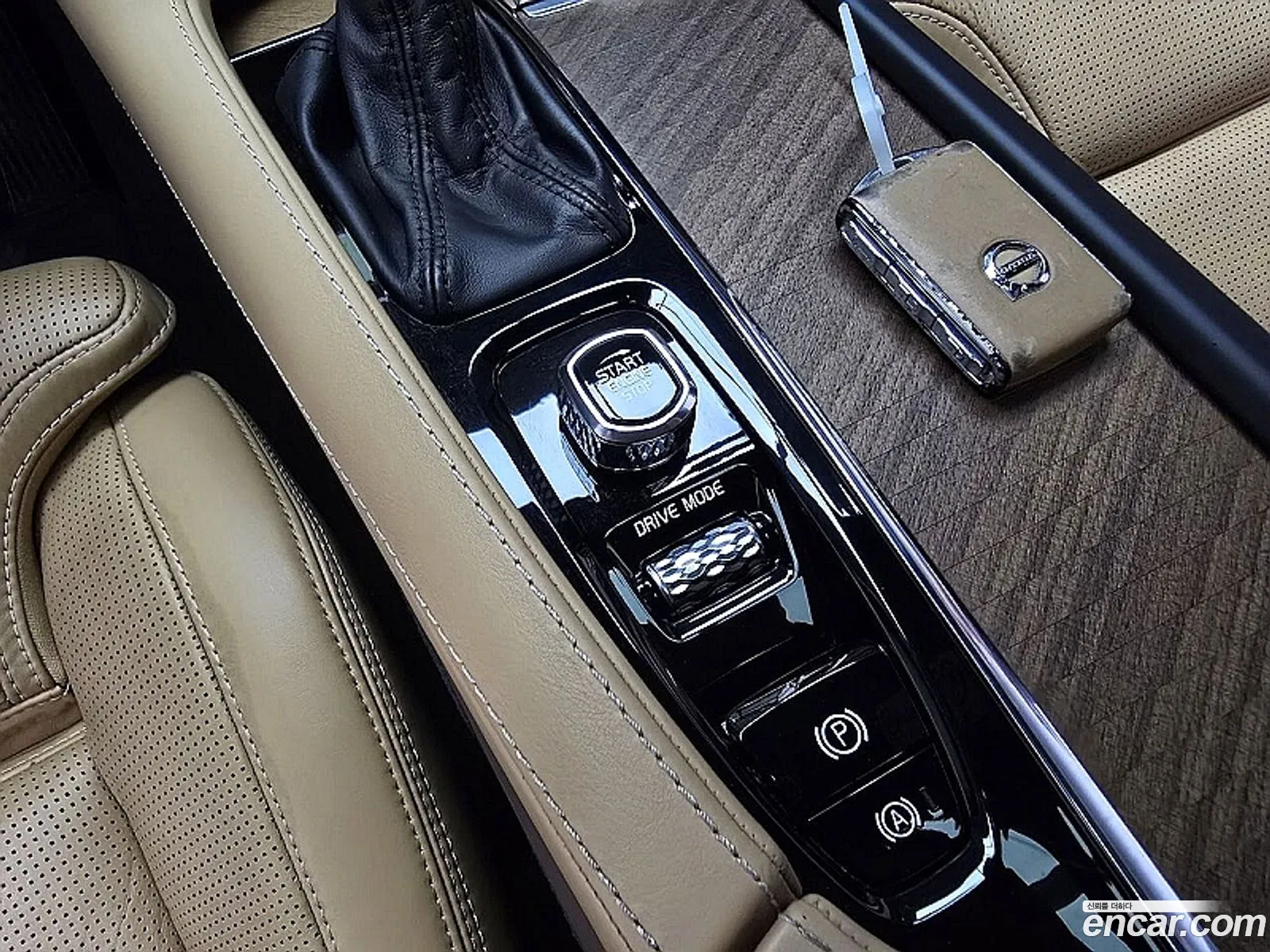 Volvo XC90 2019 — 19