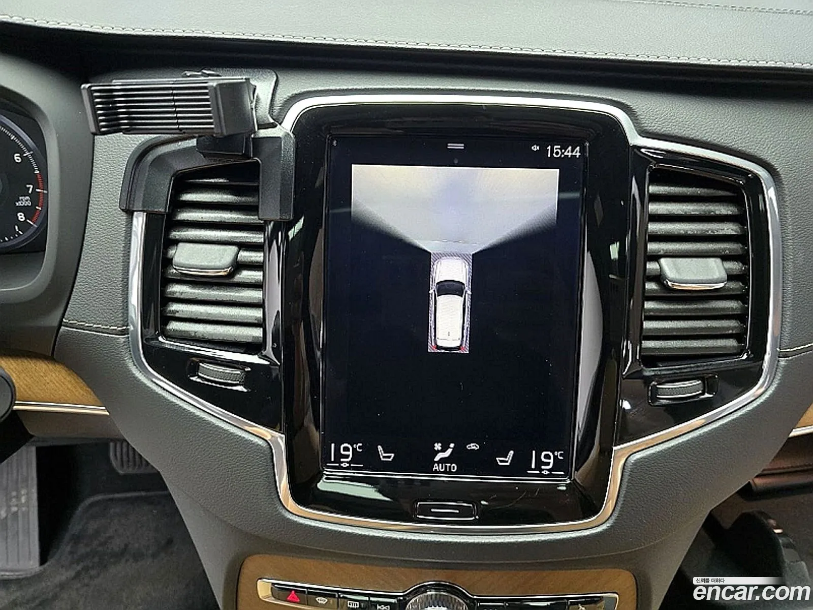 Volvo XC90 2019 — 2