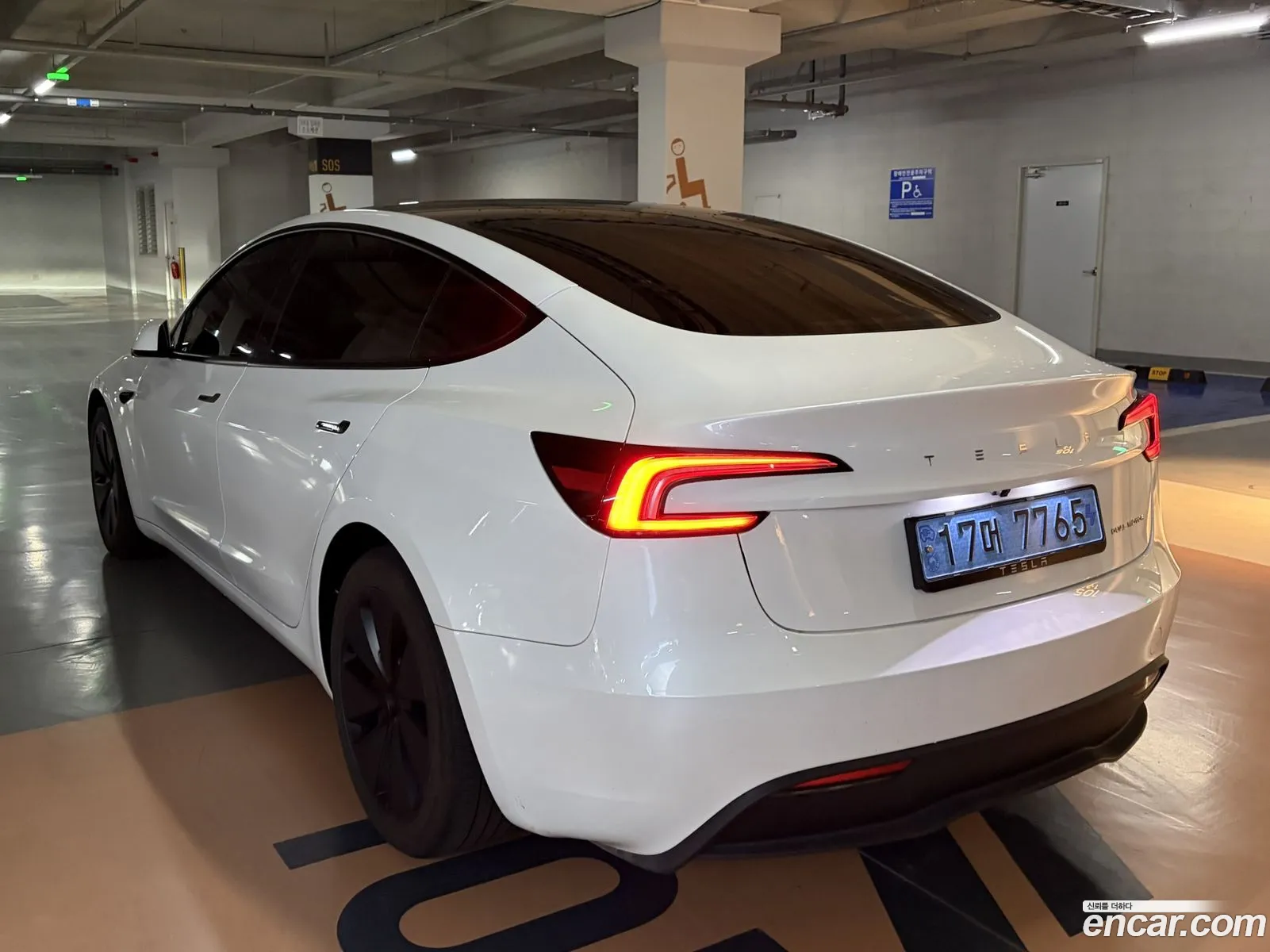 Tesla Model 3 2024 — 10