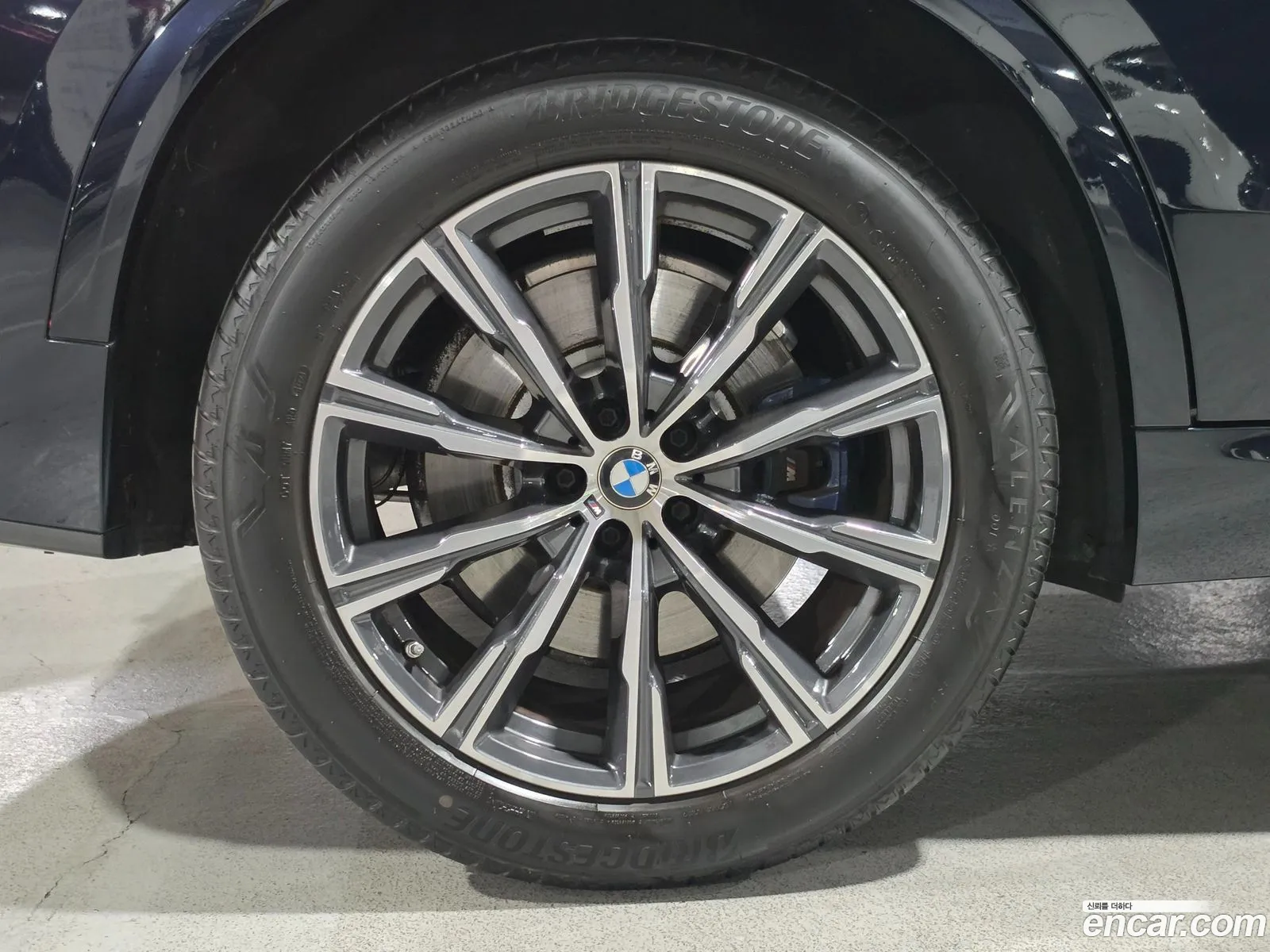 BMW X5 2021 — 17