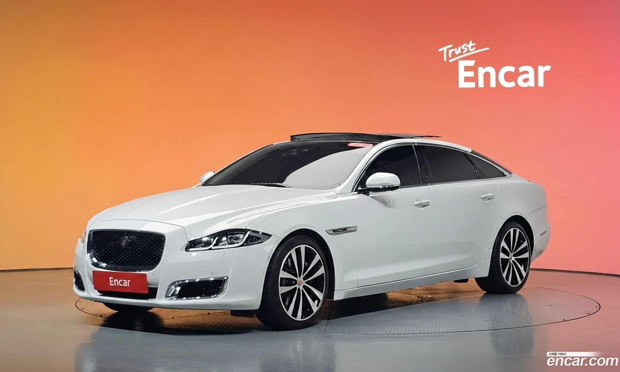 Jaguar XJ 2019 — 7
