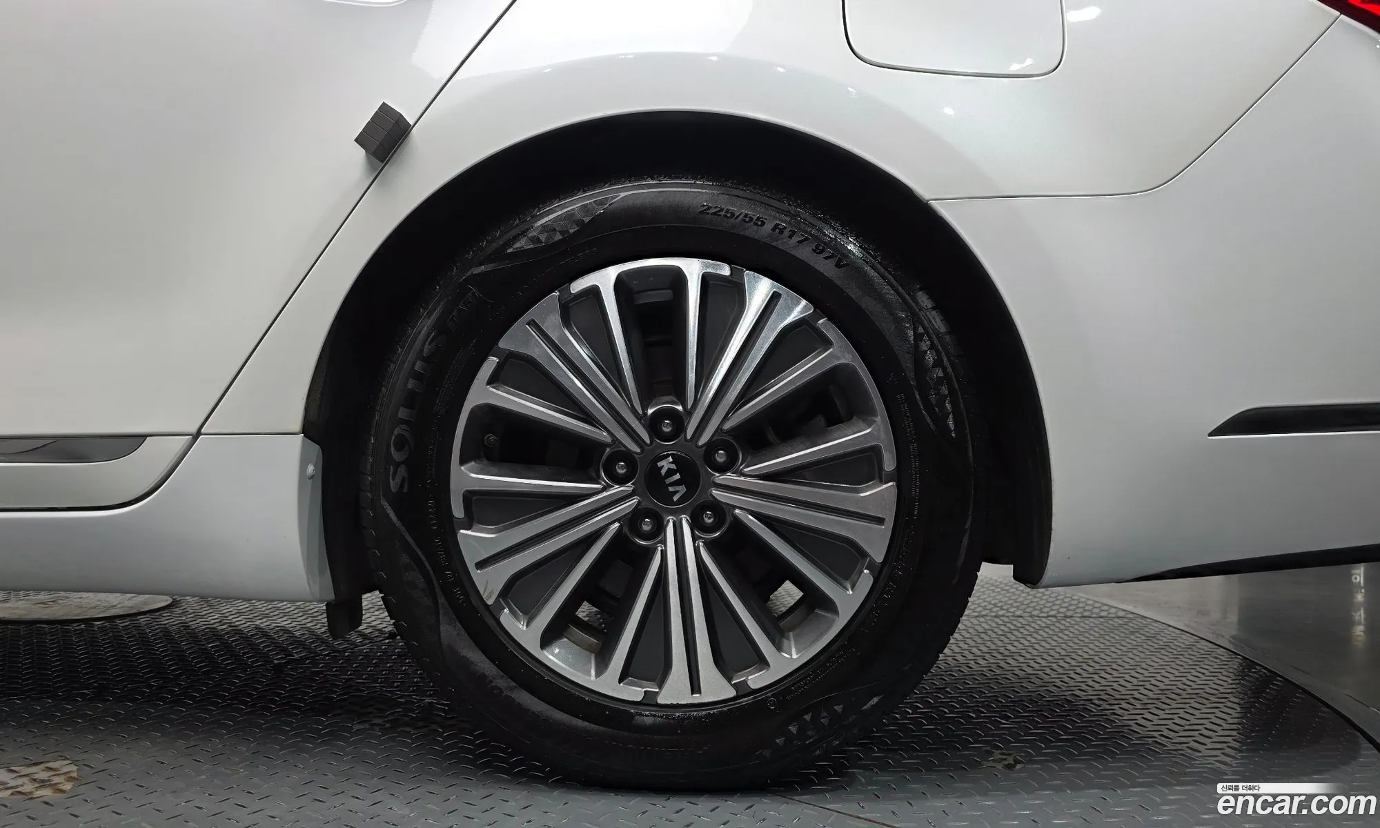 Kia K7 Hybrid 2018 — 26