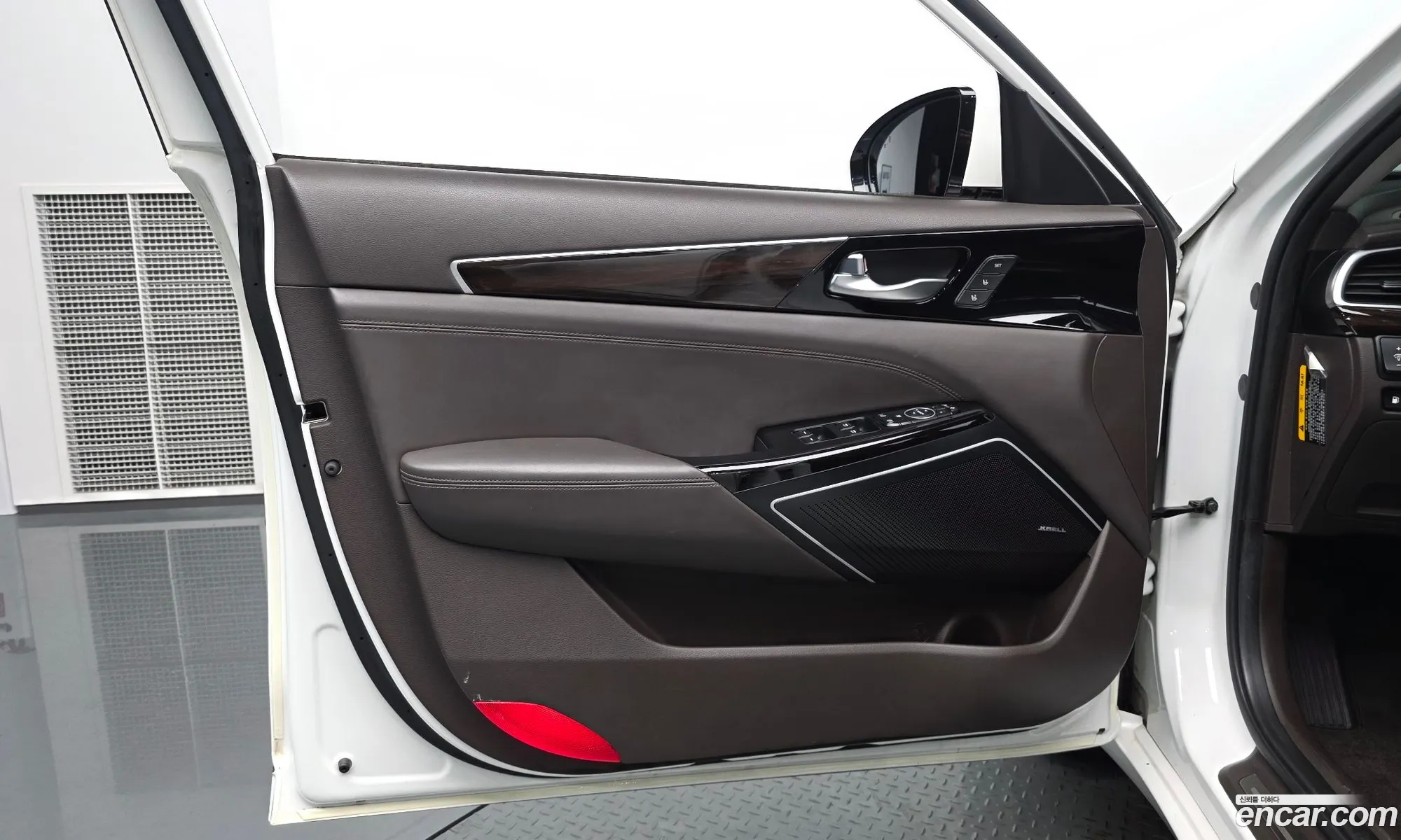 Kia K7 Hybrid 2018 — 31