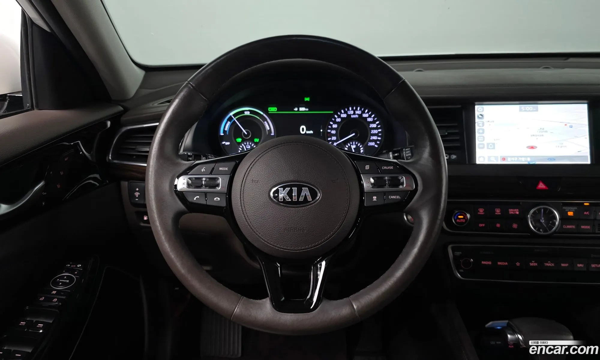 Kia K7 Hybrid 2018 — 35