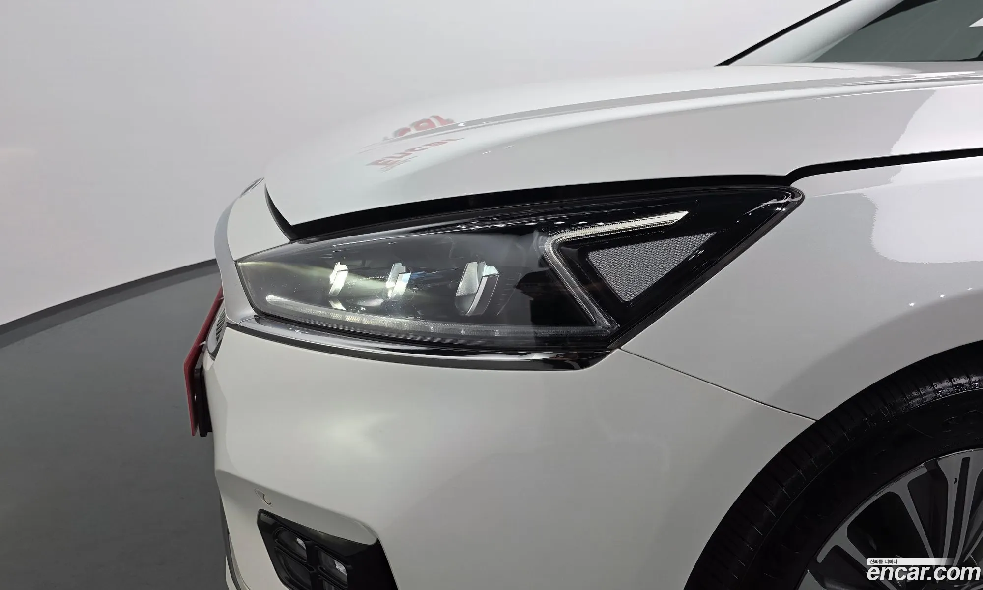 Kia K7 Hybrid 2018 — 7