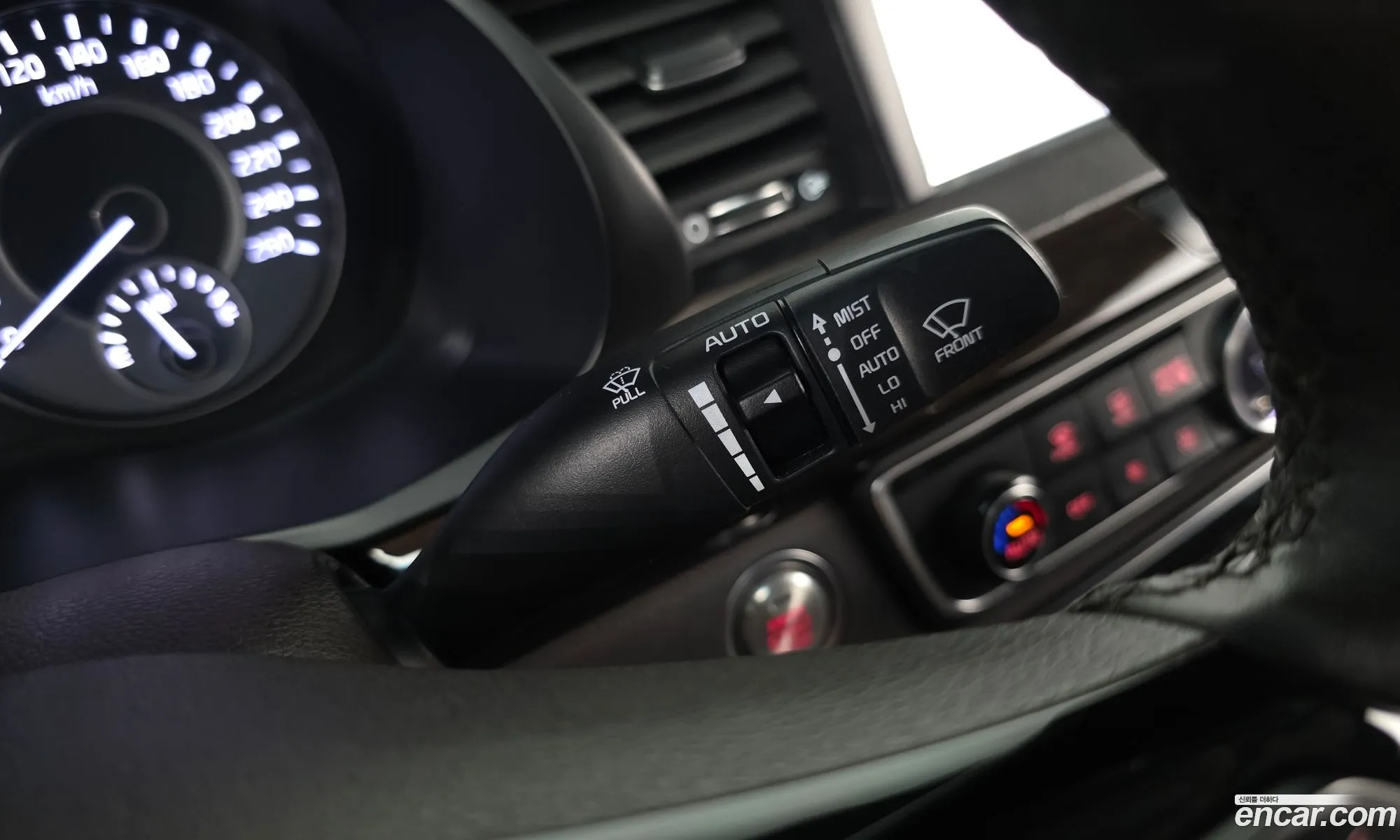 Kia K7 Hybrid 2018 — 10