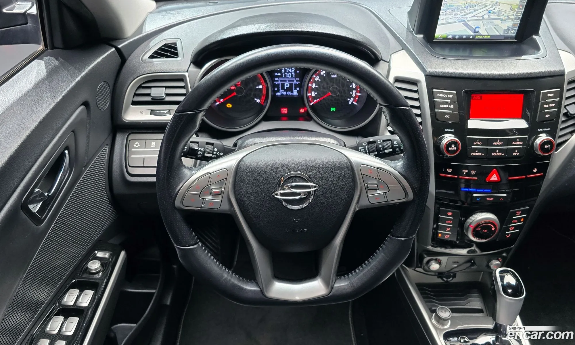 KG Mobility (SsangYong) Tivoli 2015 — 15