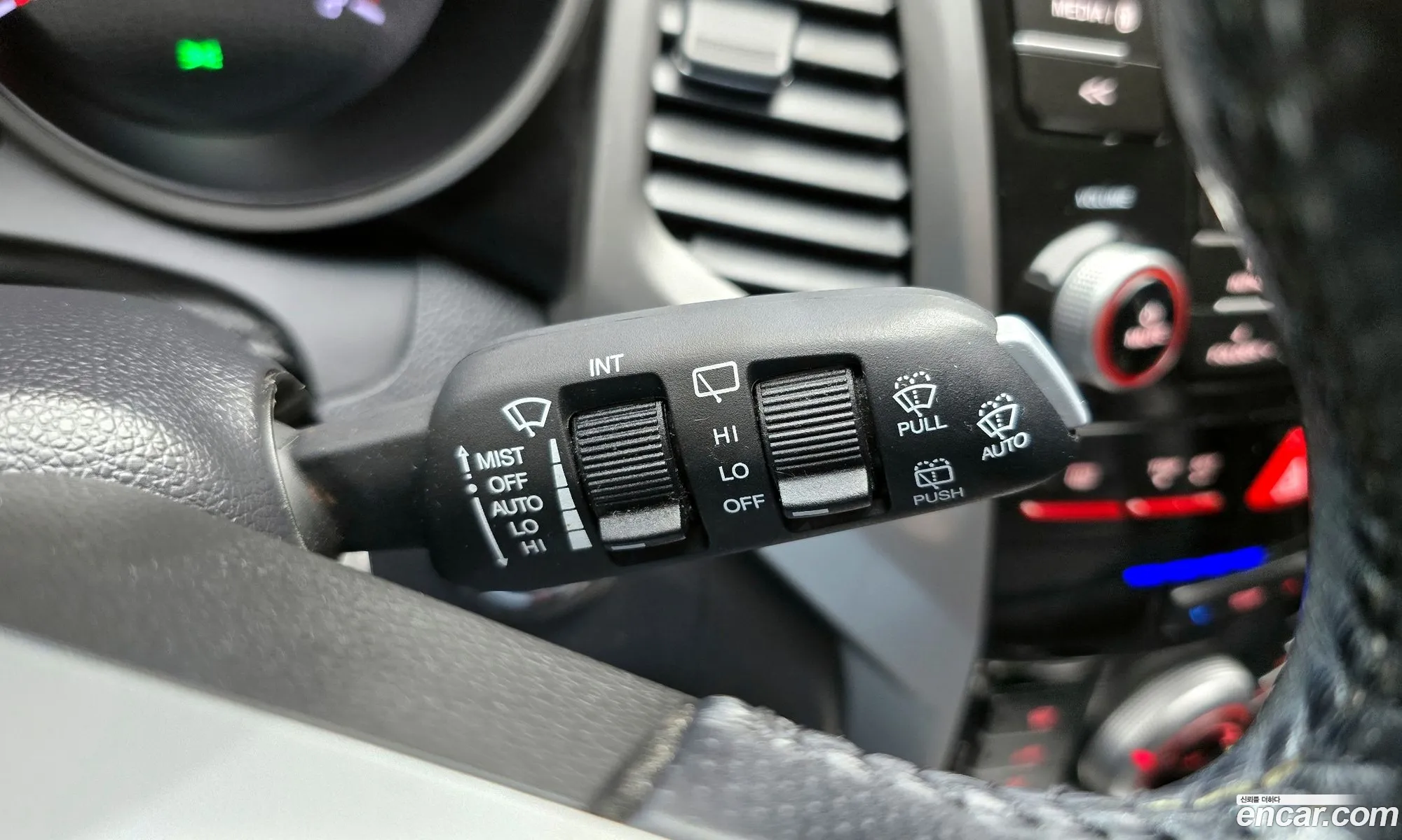 KG Mobility (SsangYong) Tivoli 2015 — 13