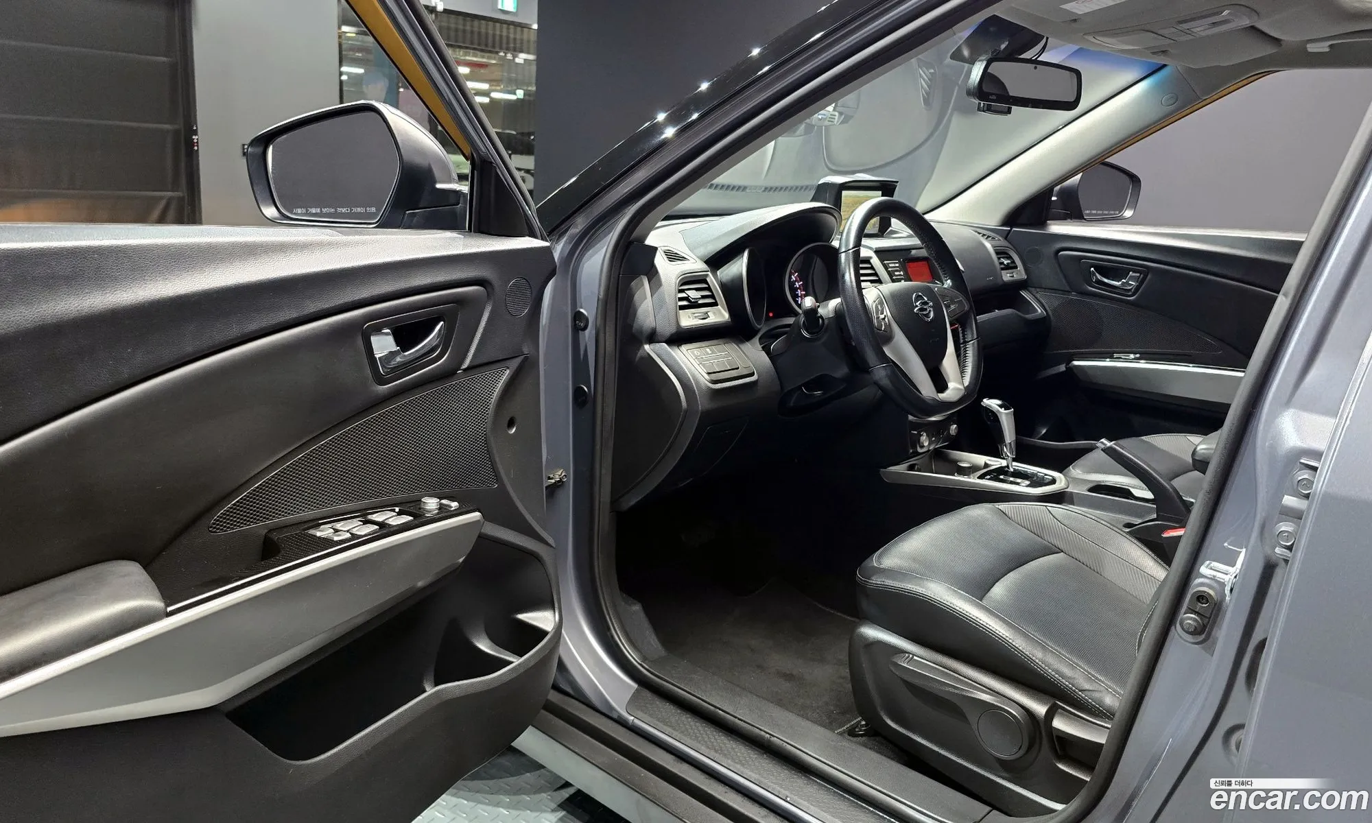 KG Mobility (SsangYong) Tivoli 2015 — 25