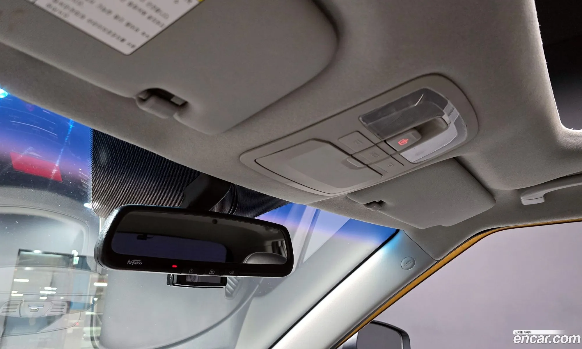 KG Mobility (SsangYong) Tivoli 2015 — 12