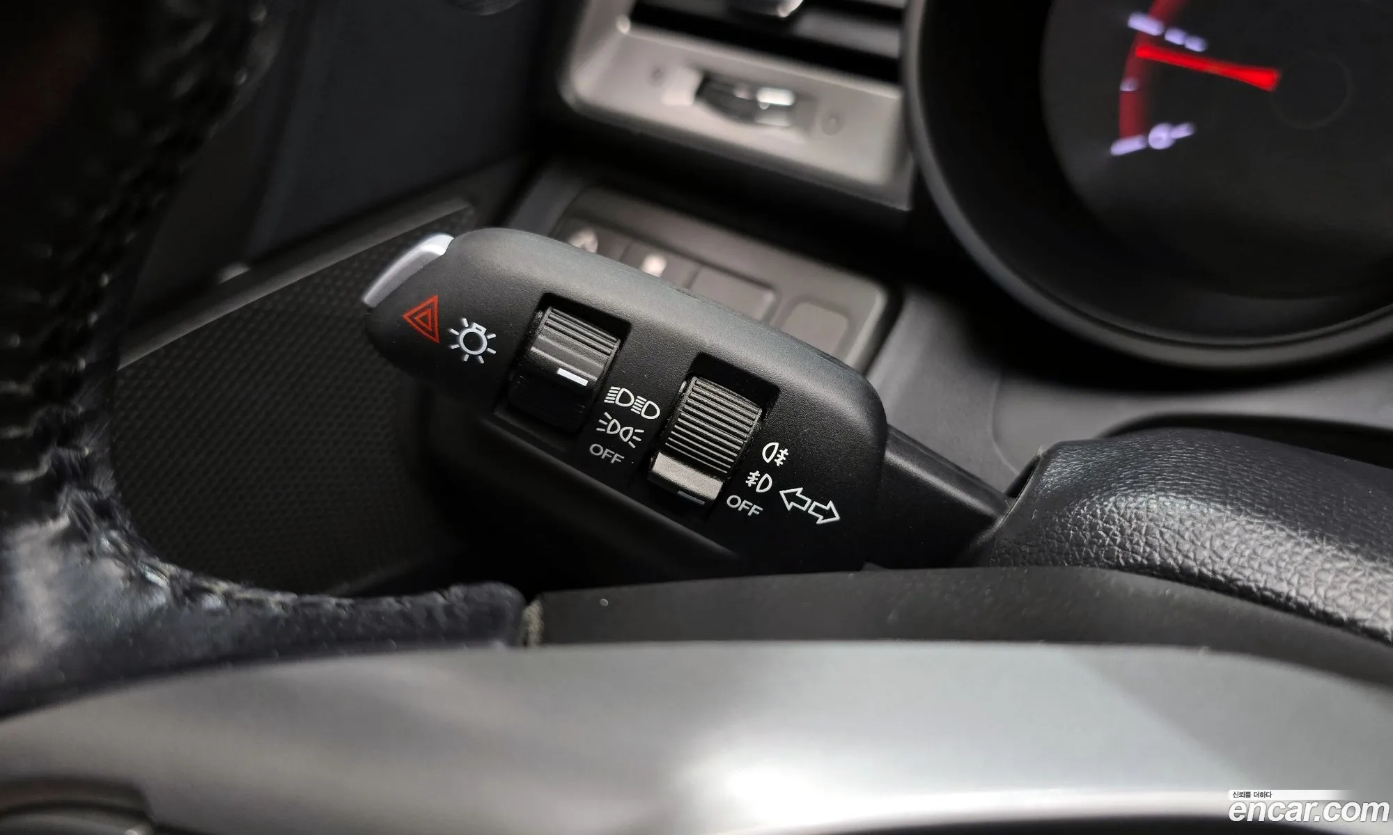 KG Mobility (SsangYong) Tivoli 2015 — 18