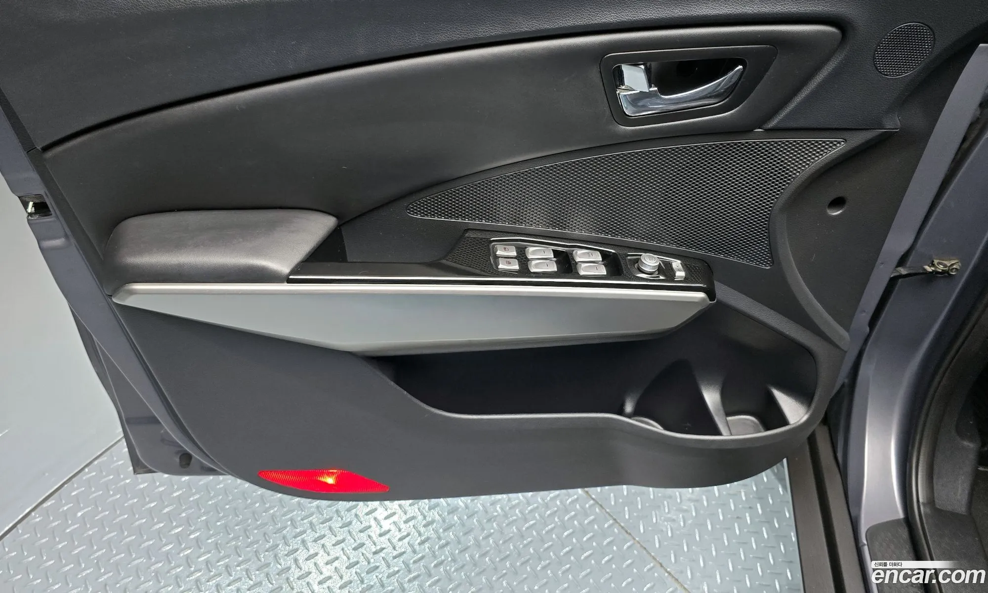 KG Mobility (SsangYong) Tivoli 2015 — 2