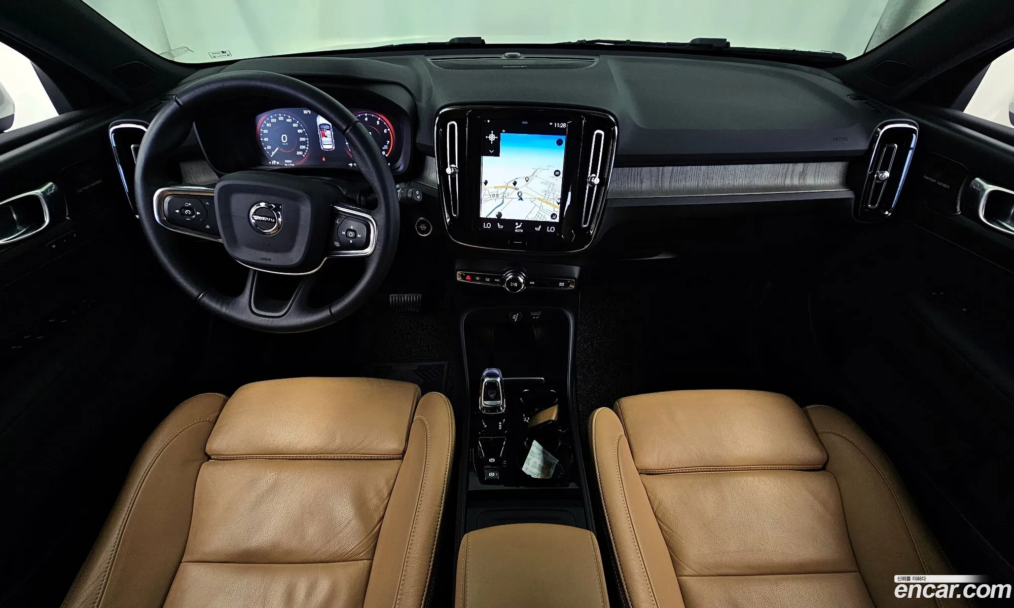 Volvo XC40 2020 YV1XZACACL2248507 — 24