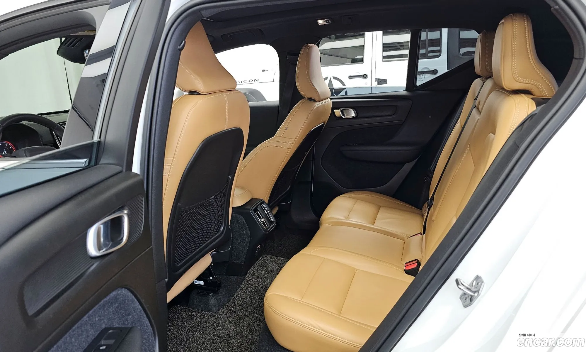 Volvo XC40 2020 YV1XZACACL2248507 — 16