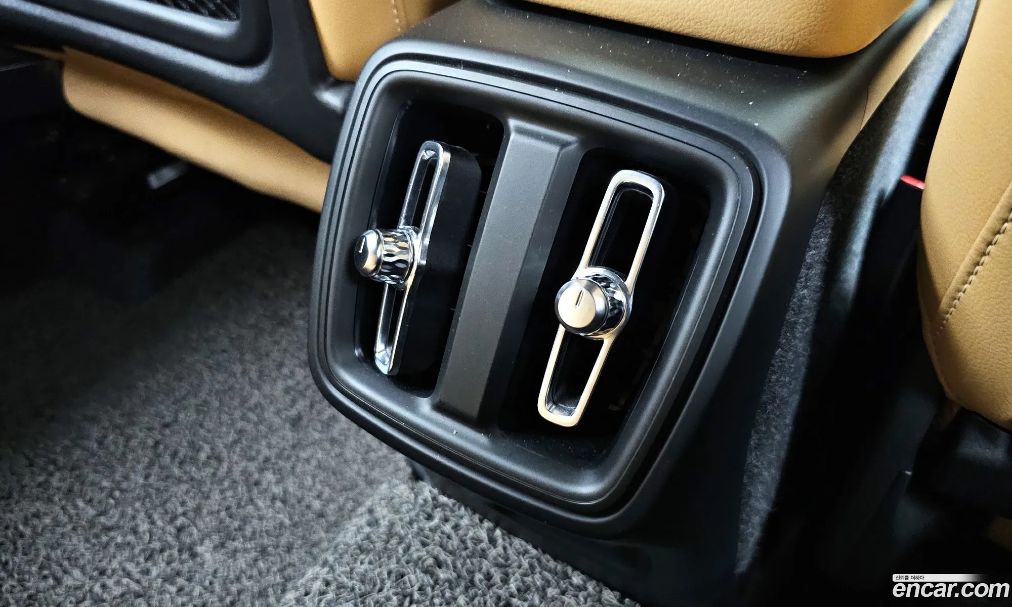 Volvo XC40 2020 YV1XZACACL2248507 — 17