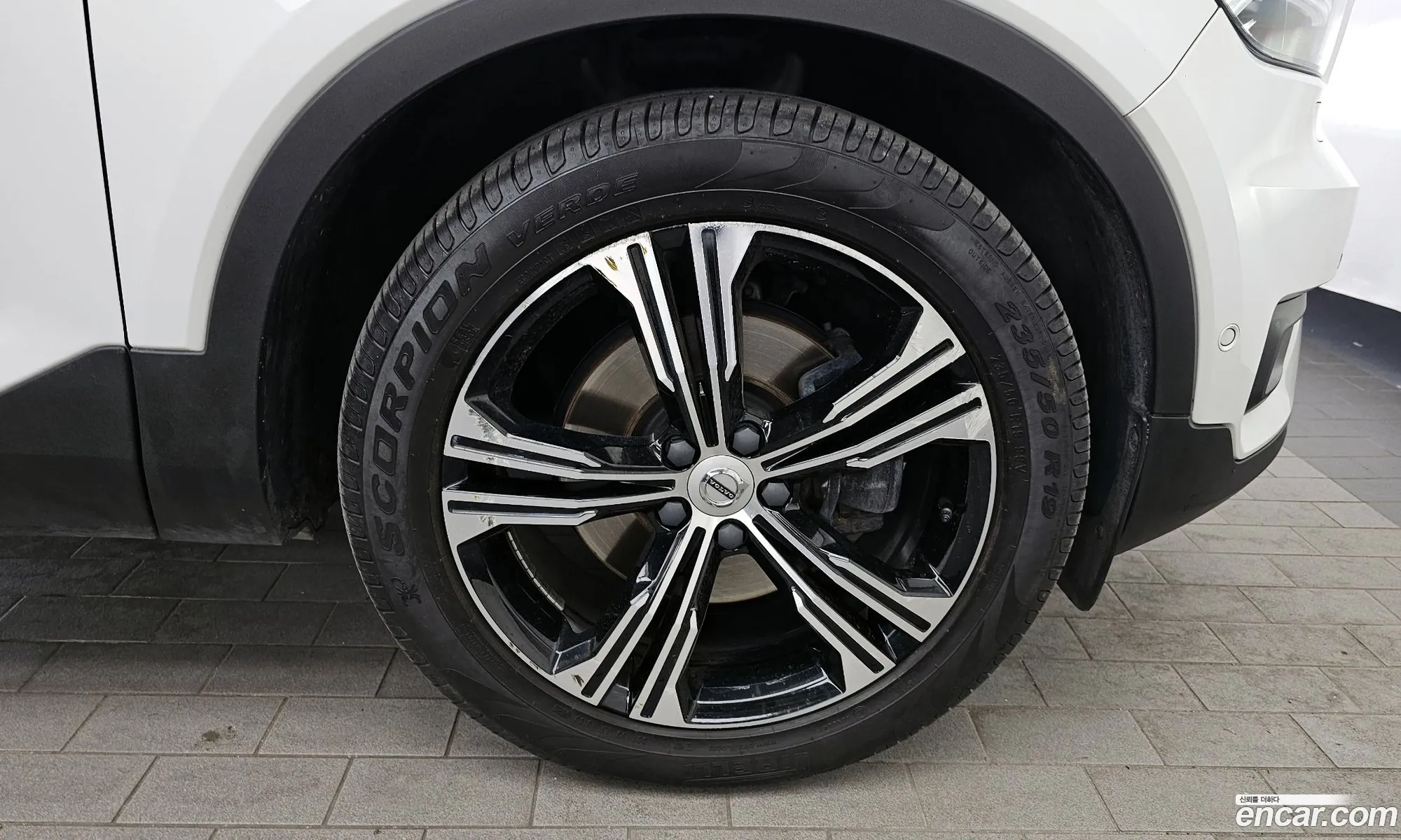 Volvo XC40 2020 YV1XZACACL2248507 — 10