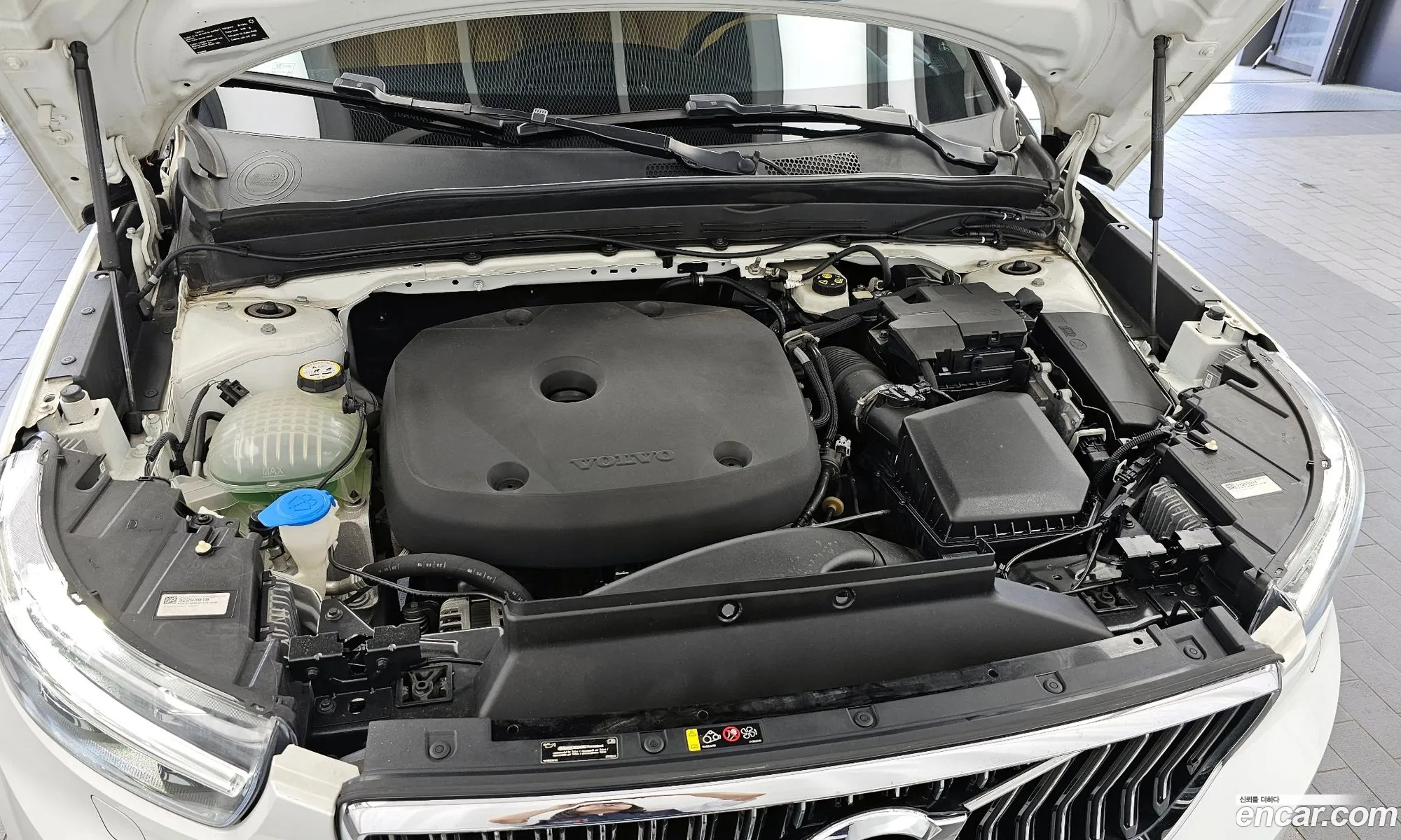 Volvo XC40 2020 YV1XZACACL2248507 — 8
