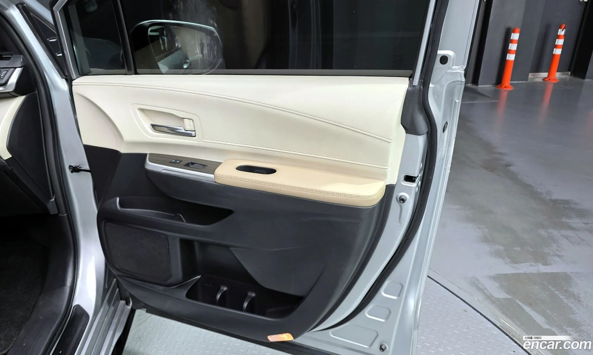 Toyota Sienna 2023 — 10