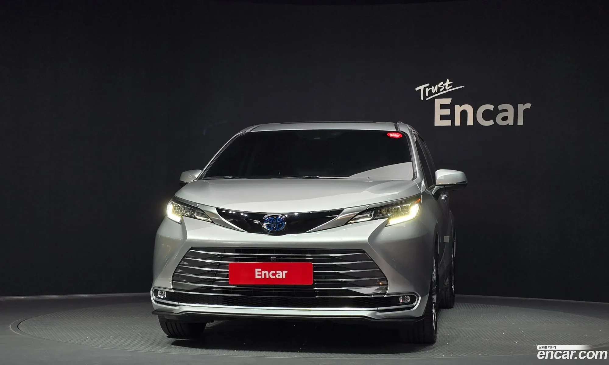 Toyota Sienna 2023 — 33