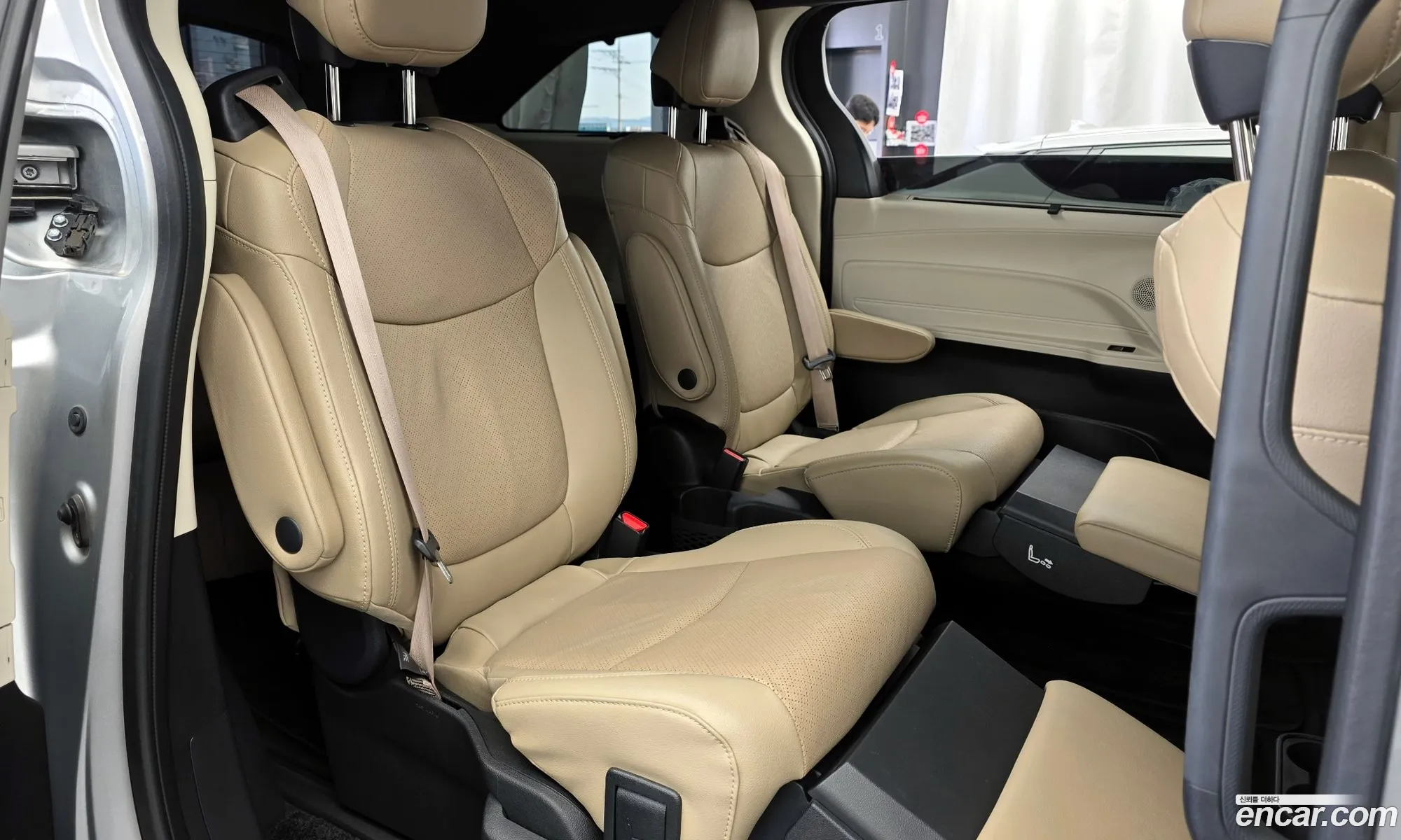 Toyota Sienna 2023 — 16