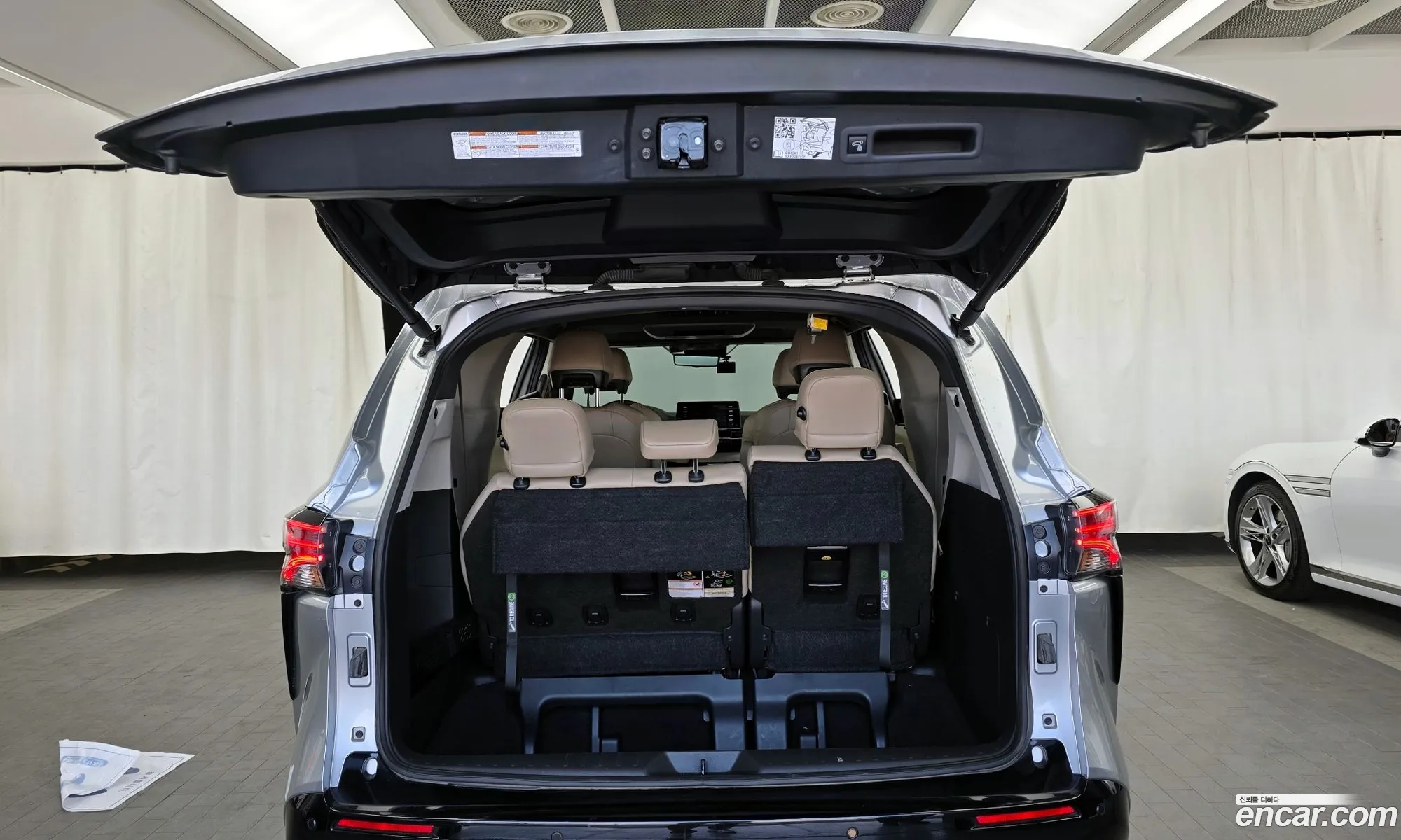 Toyota Sienna 2023 — 25