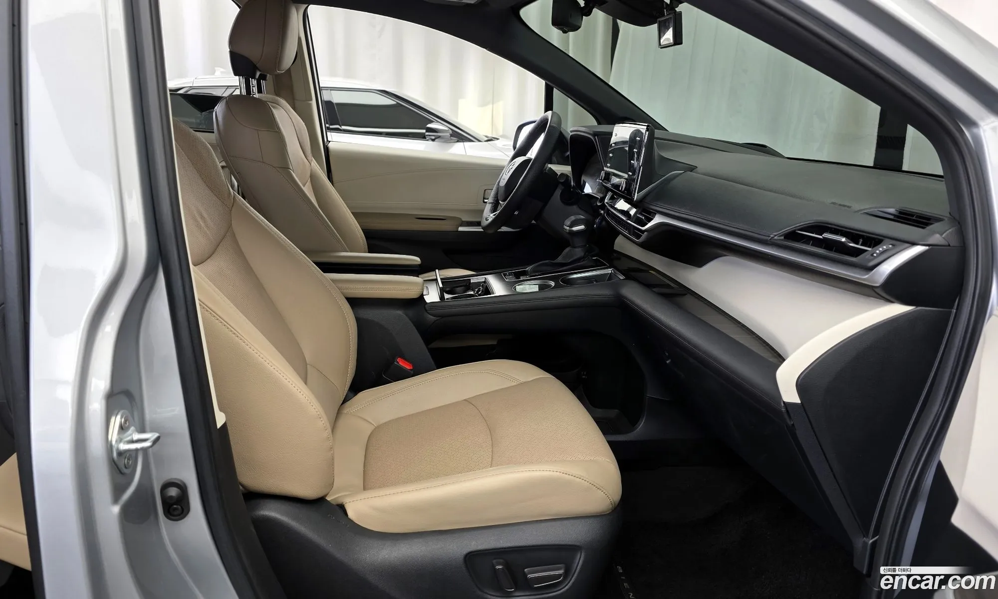Toyota Sienna 2023 — 12