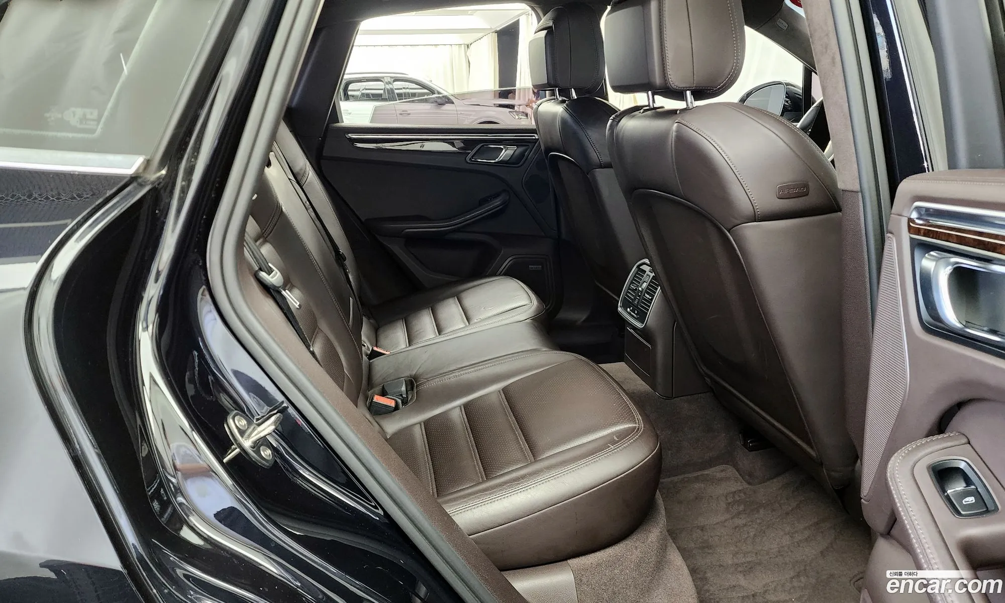 Porsche Macan 2015 WP1AF2956FLB91491 — 3