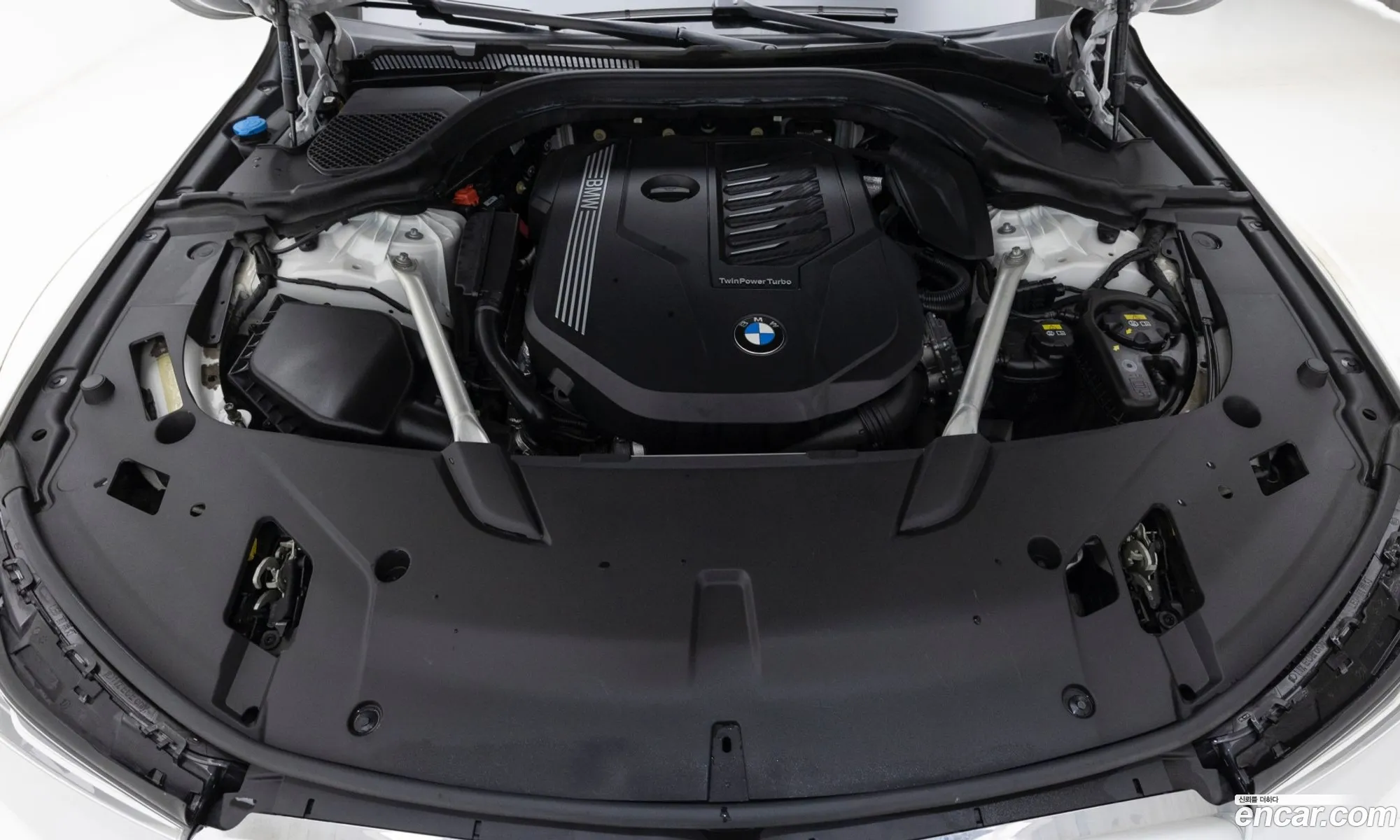 BMW 6 Series GT 2021 — 17