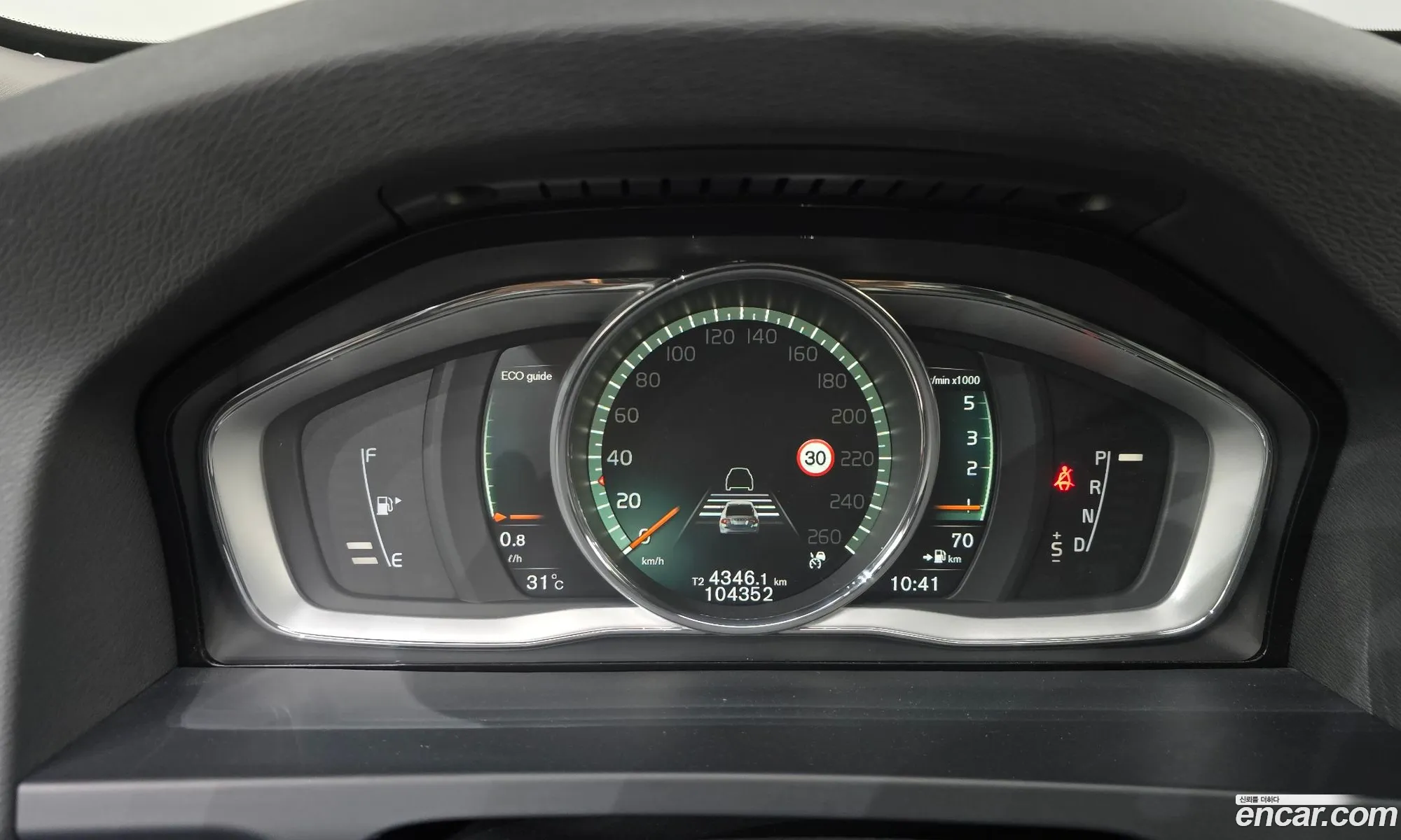 Volvo S60 2018 — 16