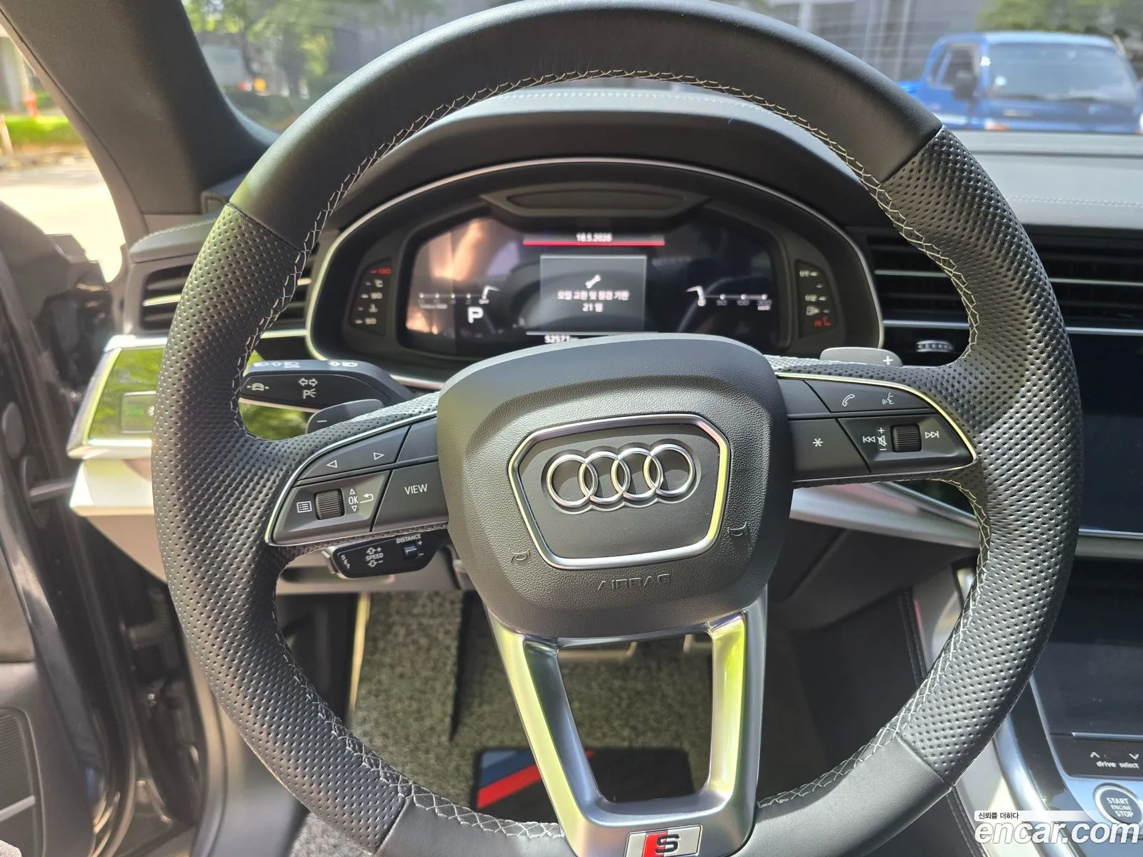 Audi Q8 2022 — 16