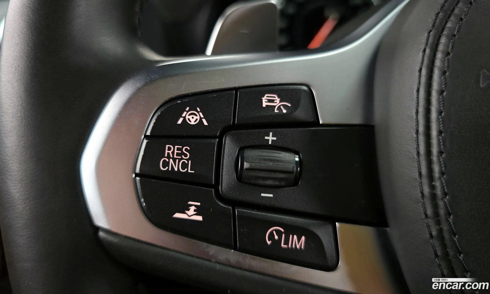 BMW X4 2019 WBAVJ1103KLF66131 — 19