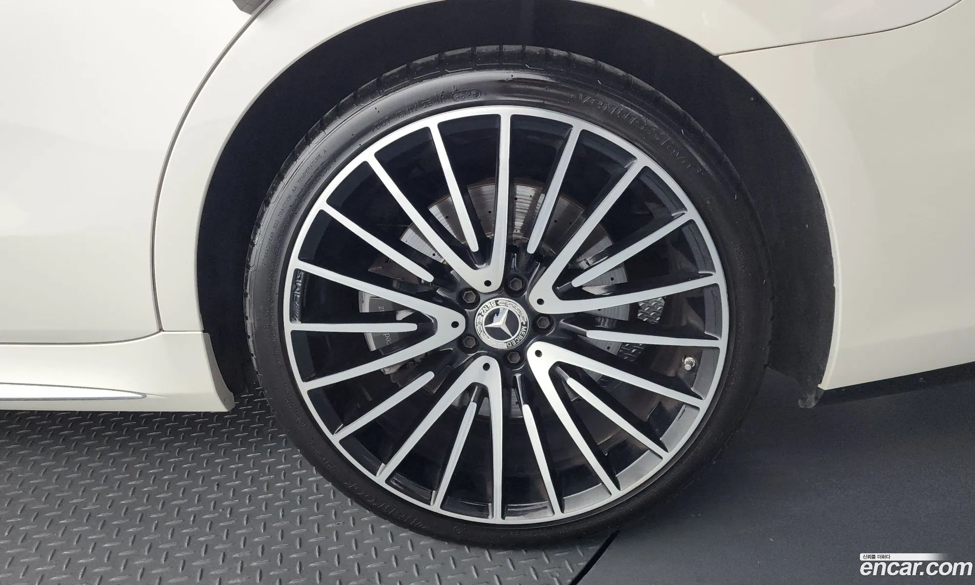 Mercedes-Benz S-Class W223 2021 — 22