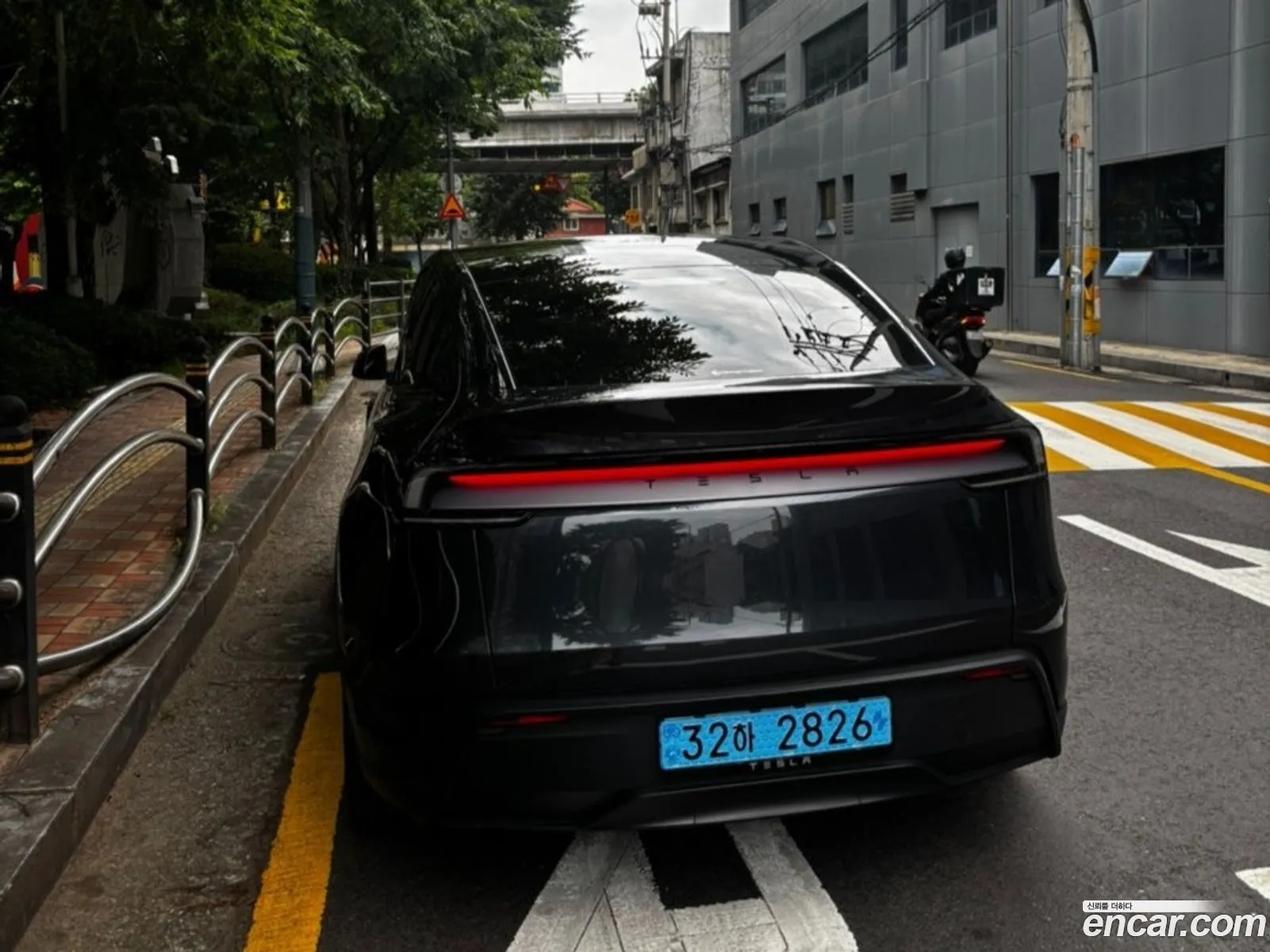 Tesla Model Y 2025 — 5