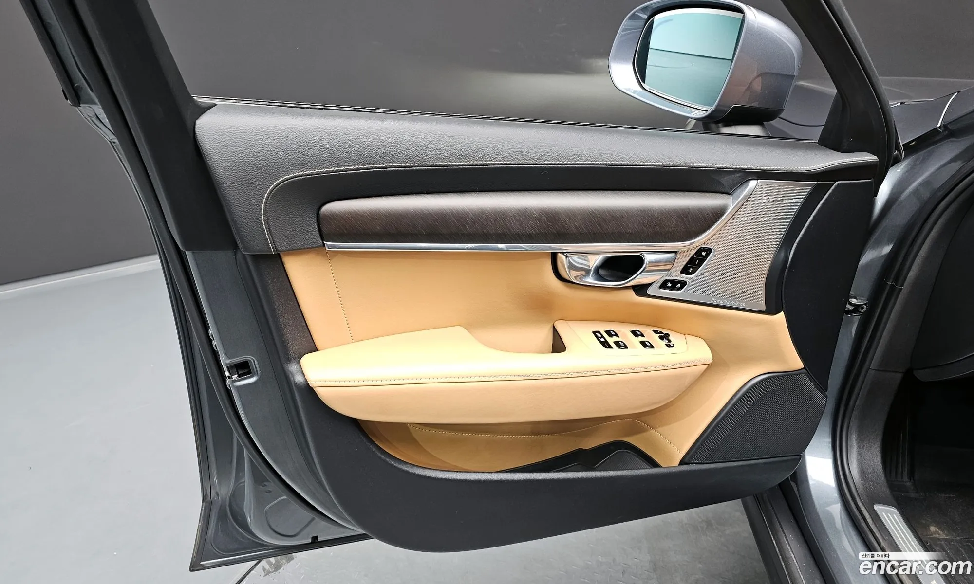 Volvo V90 Cross Country 2018 — 10
