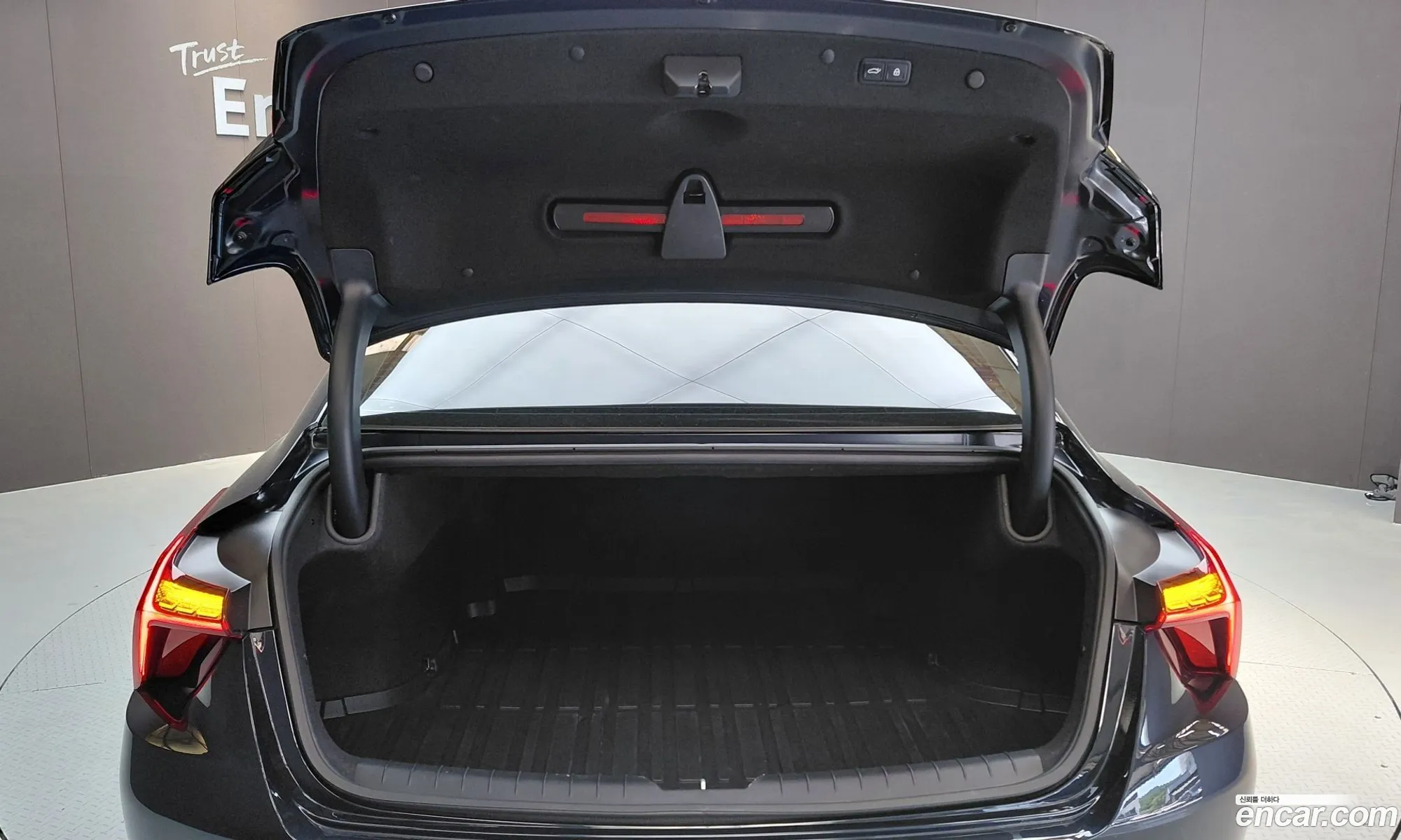Kia K8 Hybrid 2022 — 30