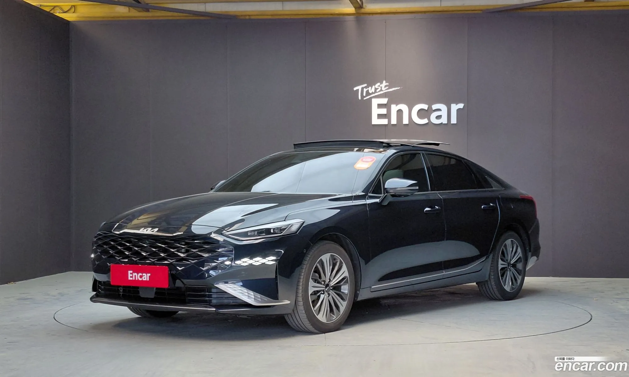 Kia K8 Hybrid 2022 — 8