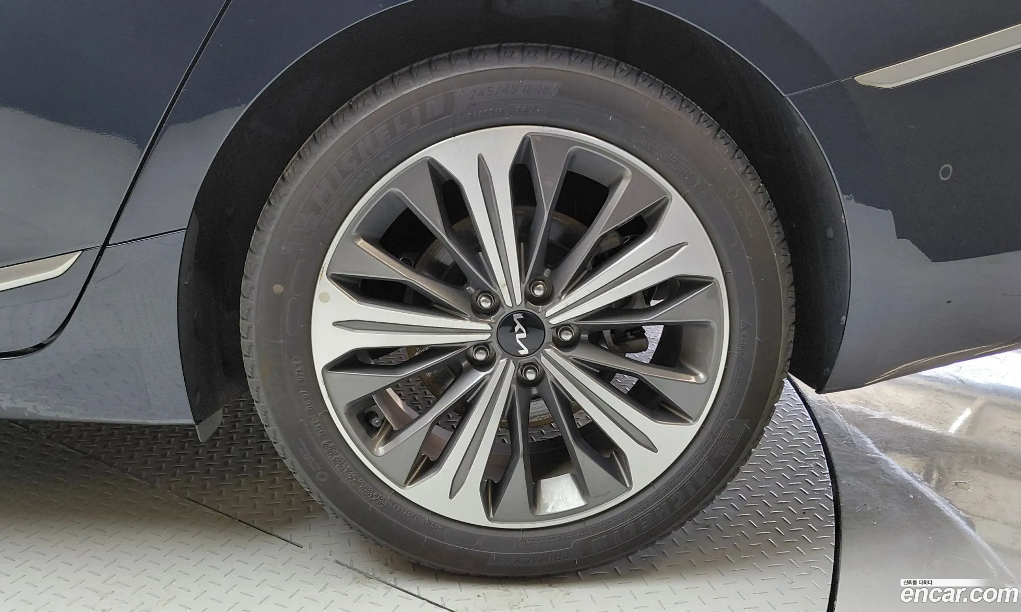 Kia K8 Hybrid 2022 — 11