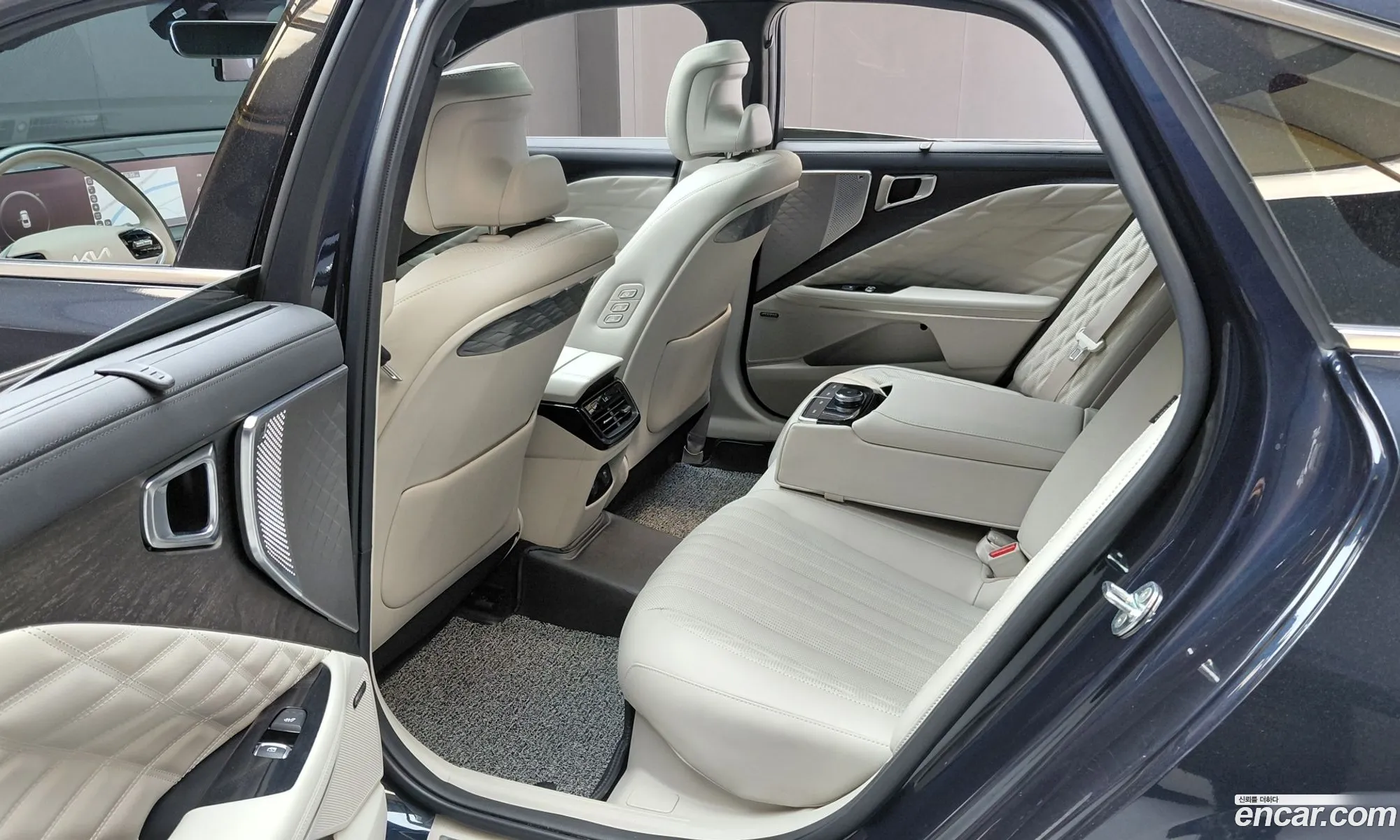 Kia K8 Hybrid 2022 — 18