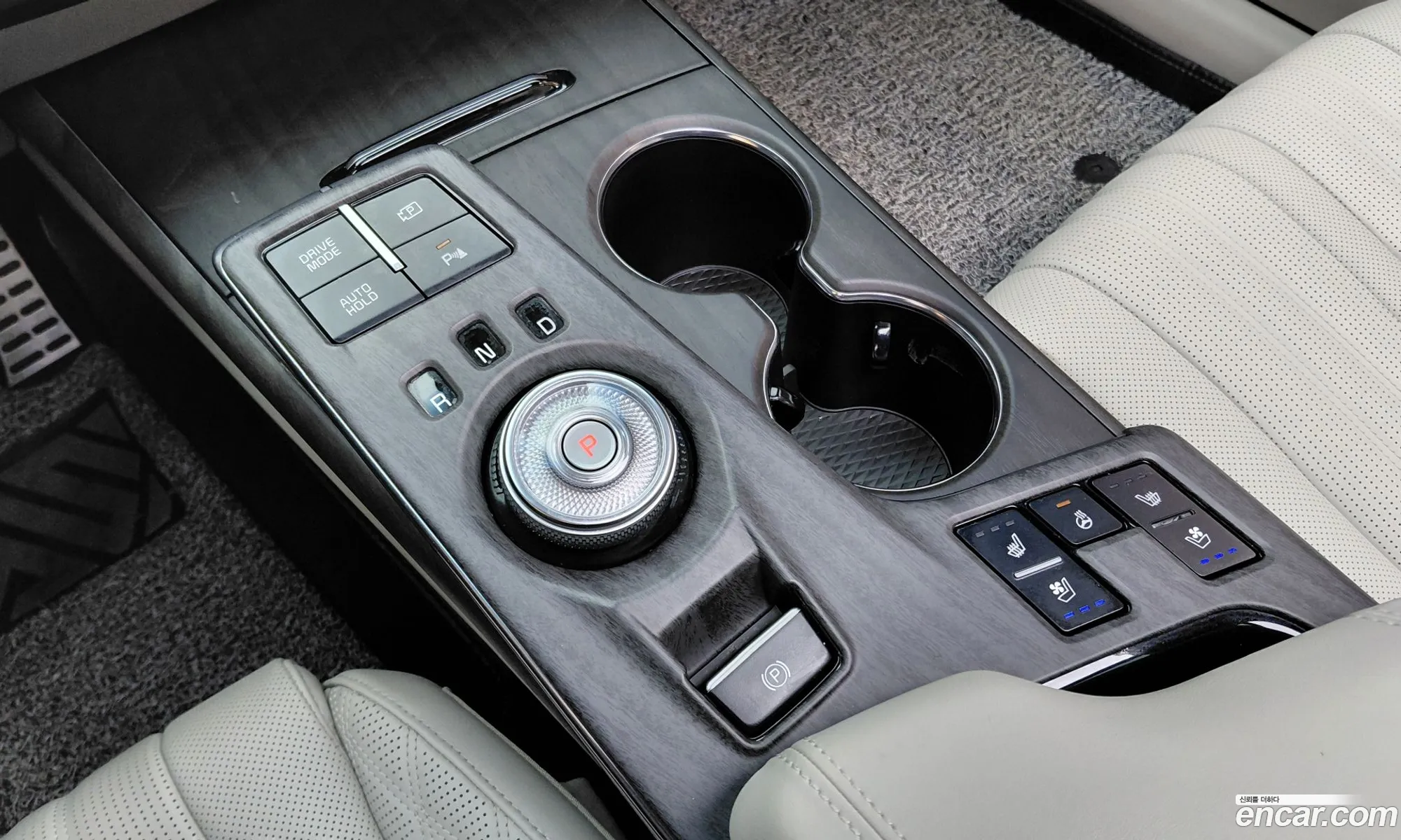 Kia K8 Hybrid 2022 — 13