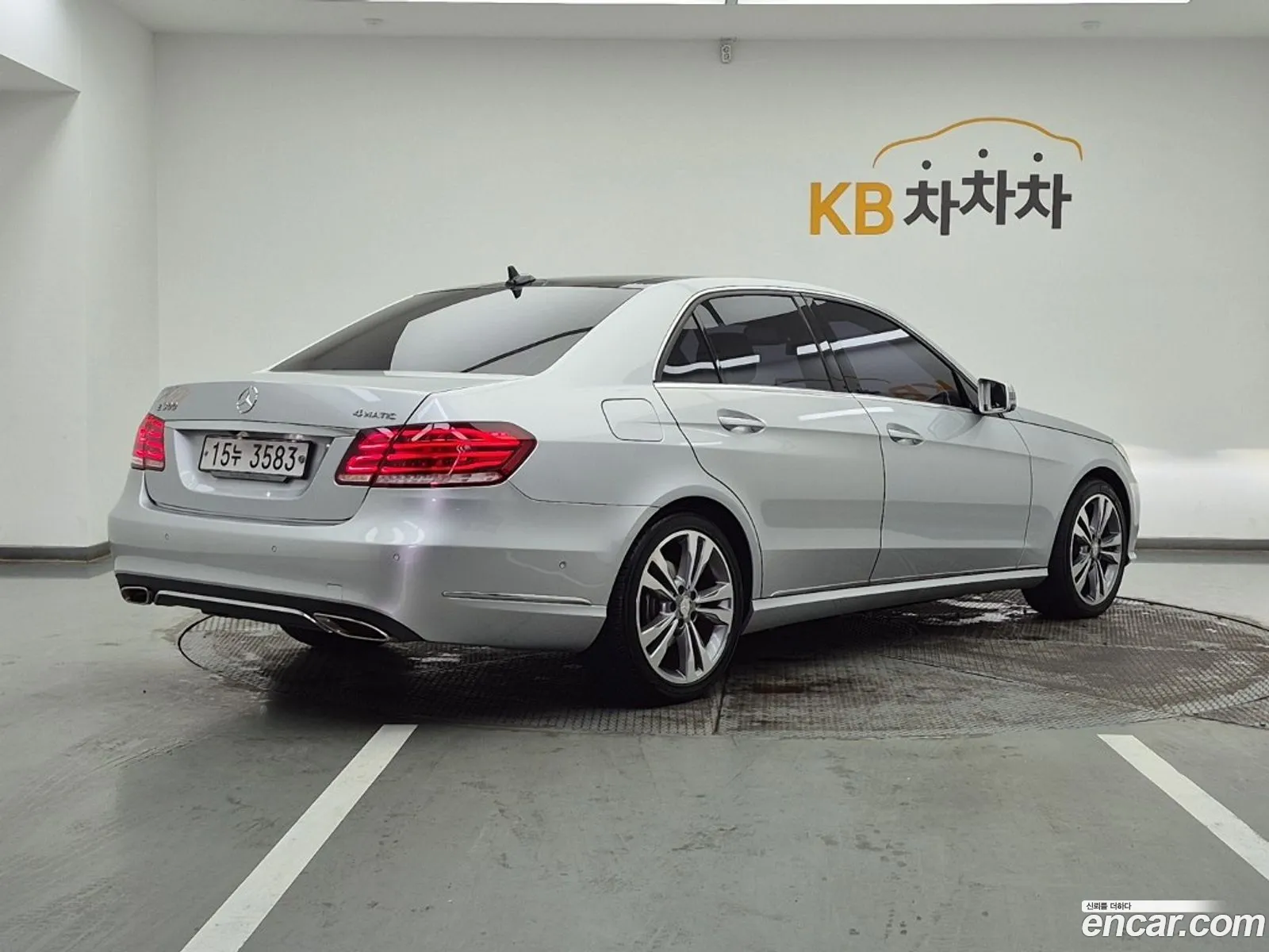 Mercedes-Benz E-Class W212 2014 — 13