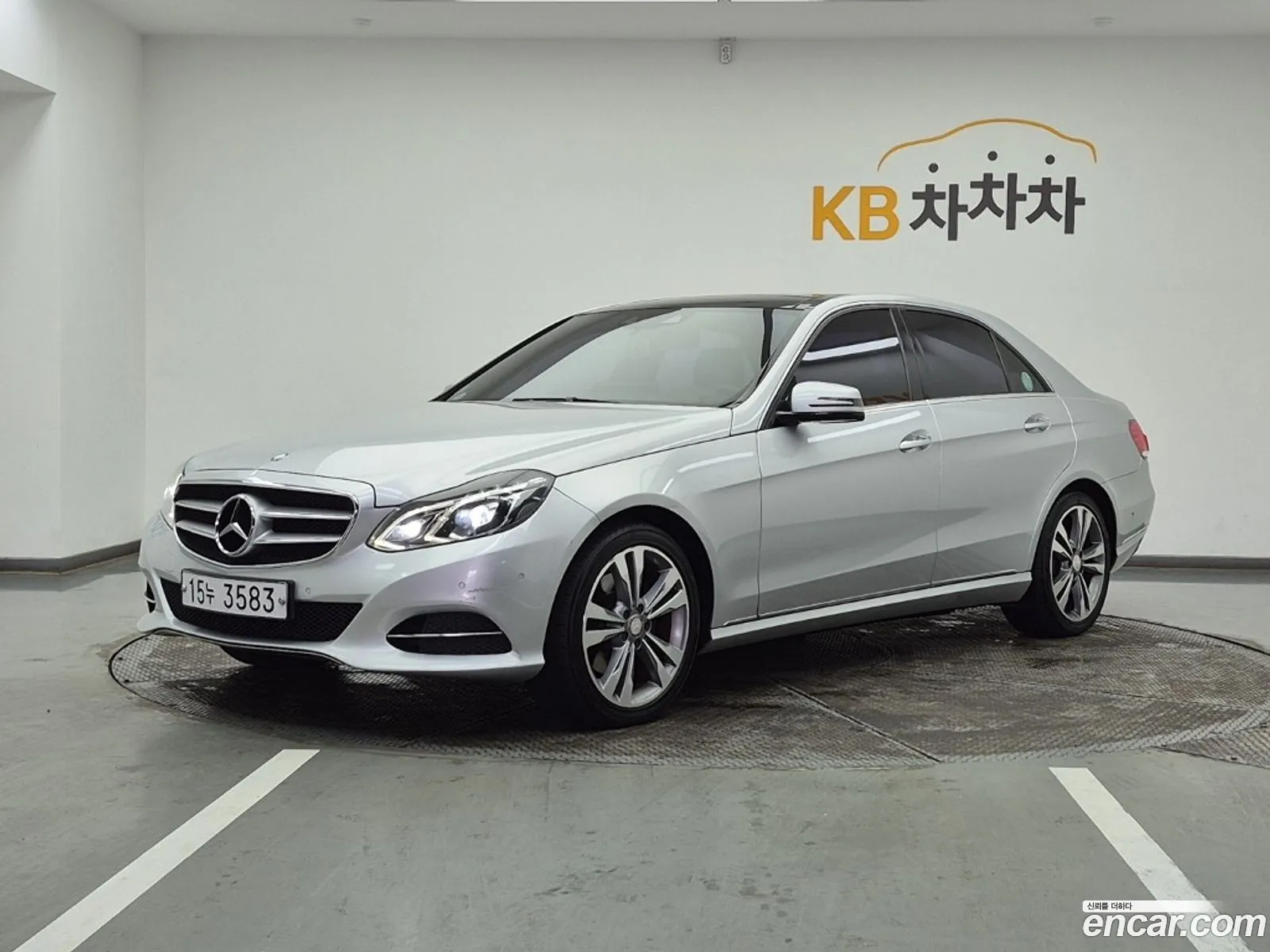 Mercedes-Benz E-Class W212 2014 — 17
