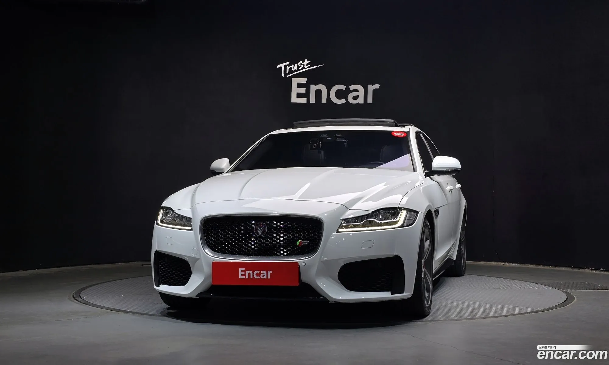 Jaguar XF 2016 SAJBA4BV0HCY31015 — 14