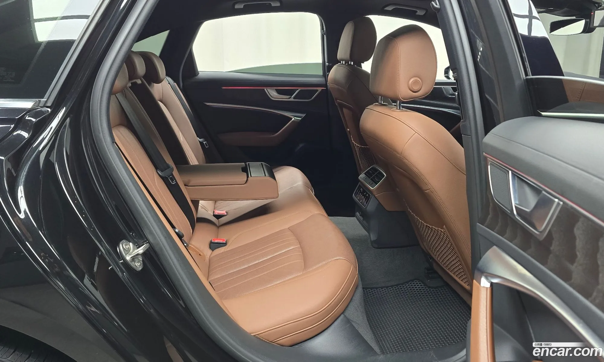 Audi A6 2021 WAUZZZF26MN009236 — 24